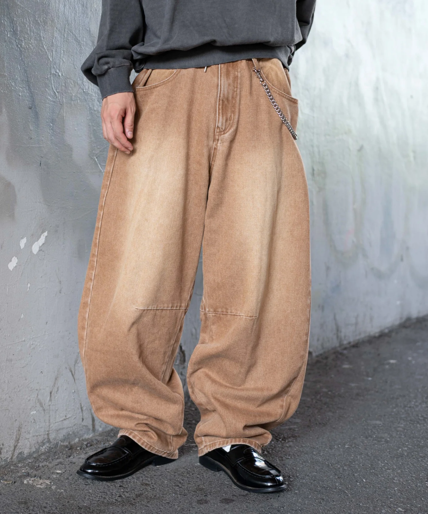 チェーン付きバルーンデニムパンツ - Image 3