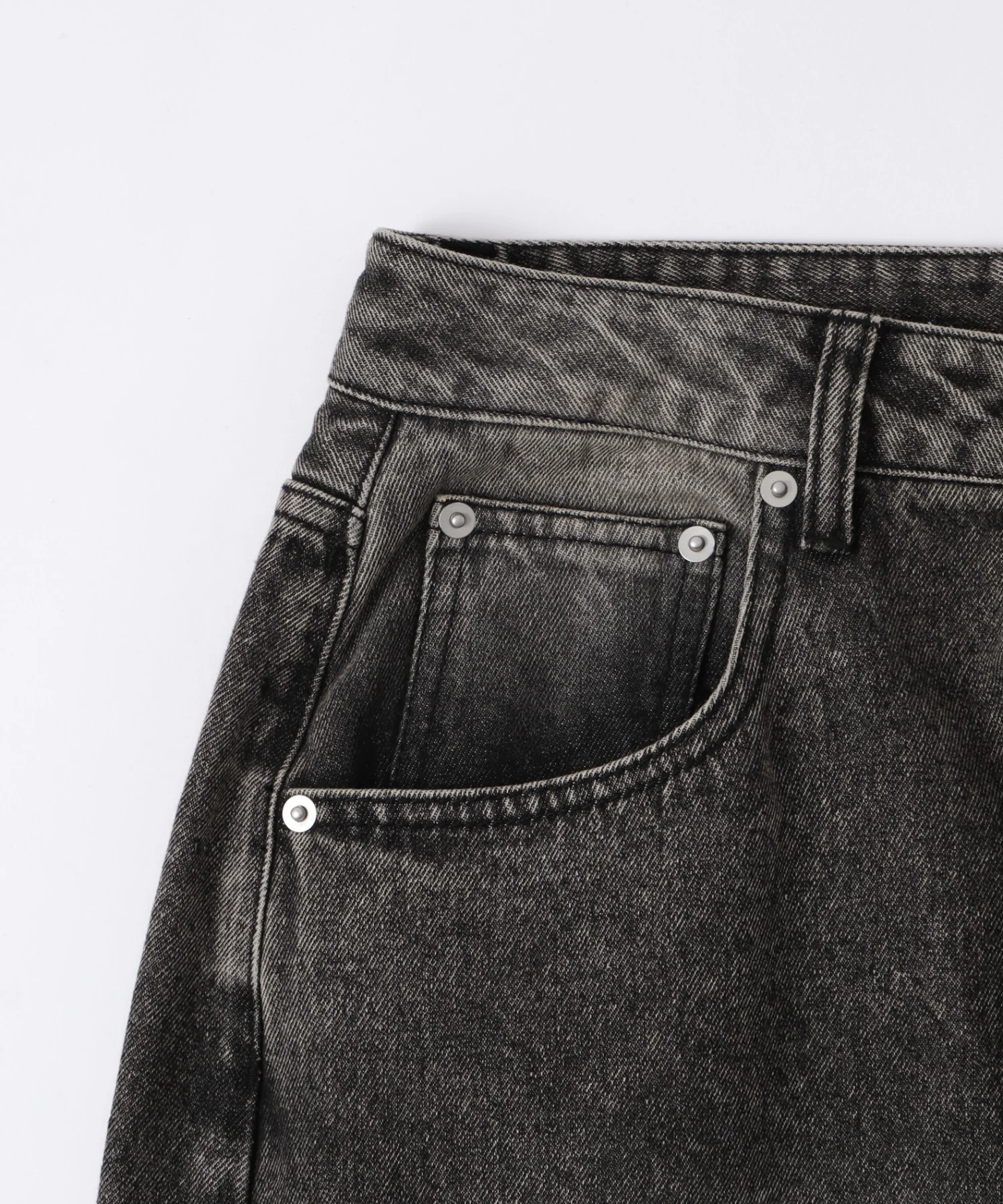 チェーン付きバルーンデニムパンツ - Image 35