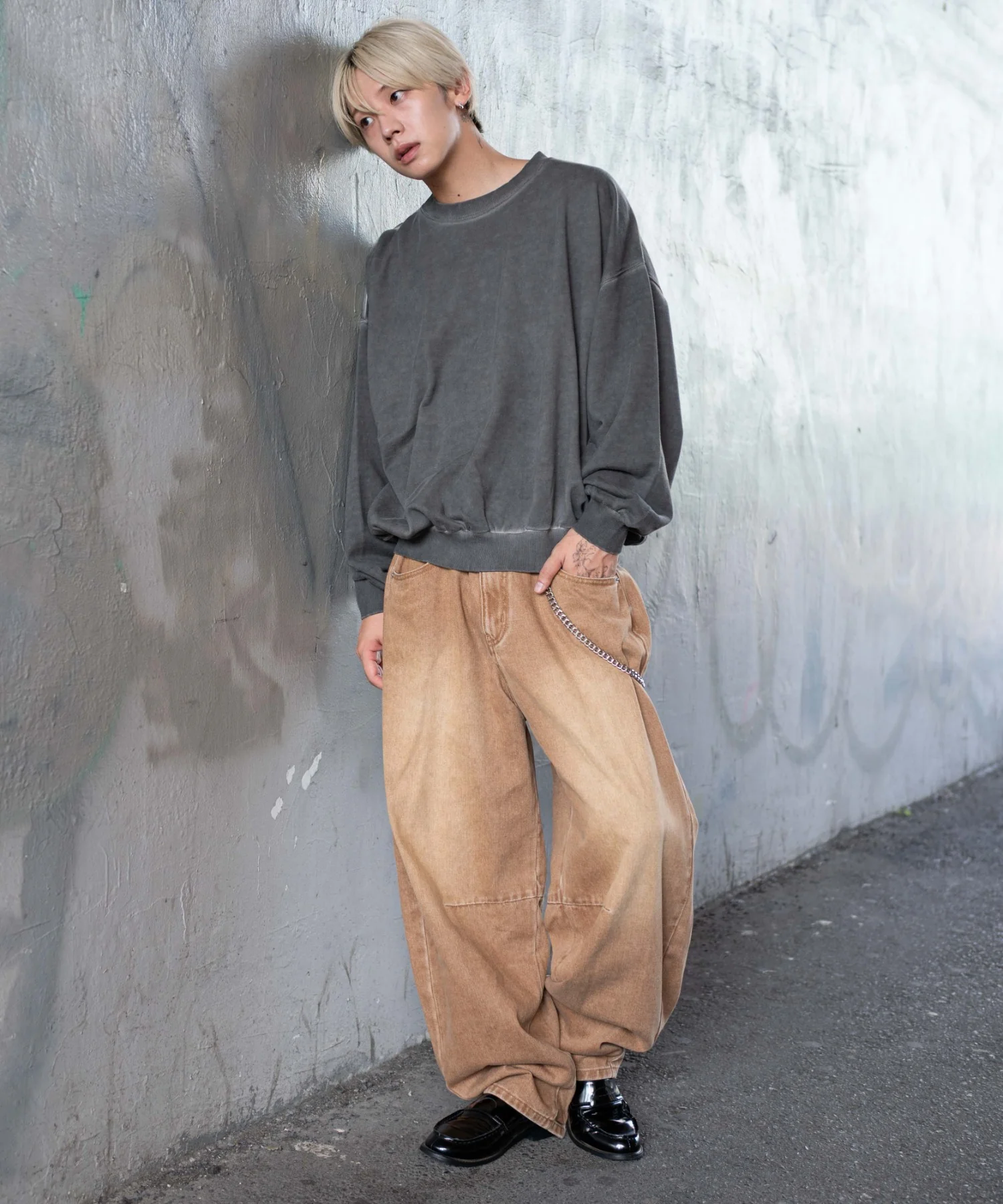 チェーン付きバルーンデニムパンツ - Image 5