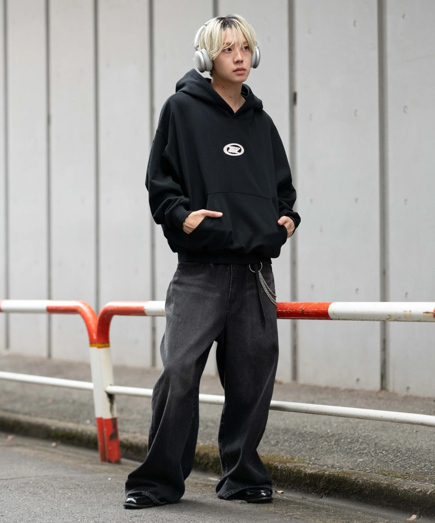 バルーンクロップドグラフィックプルパーカー - Image 27