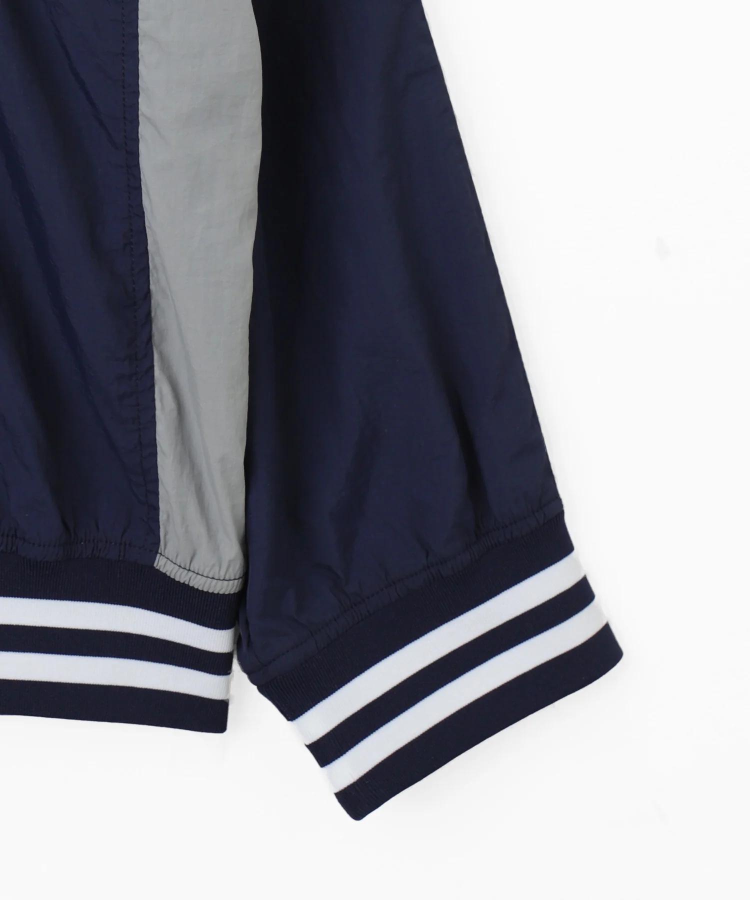 ナイロングラフィックプルオーバー - Image 32