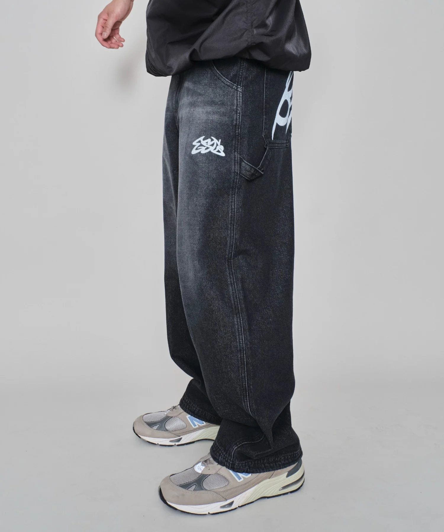 イージーペインターグラフィックデニムパンツ - Image 35