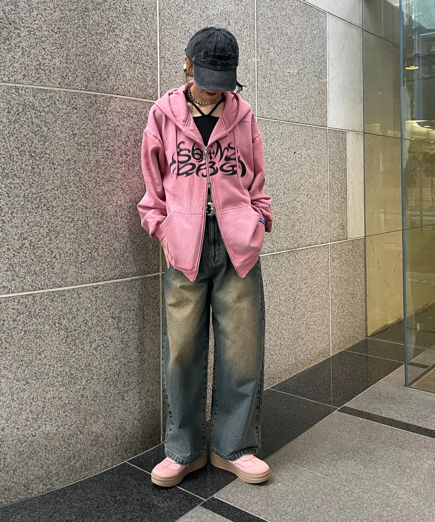SEQUENZ　ロゴフェードZIPパーカー - Image 18