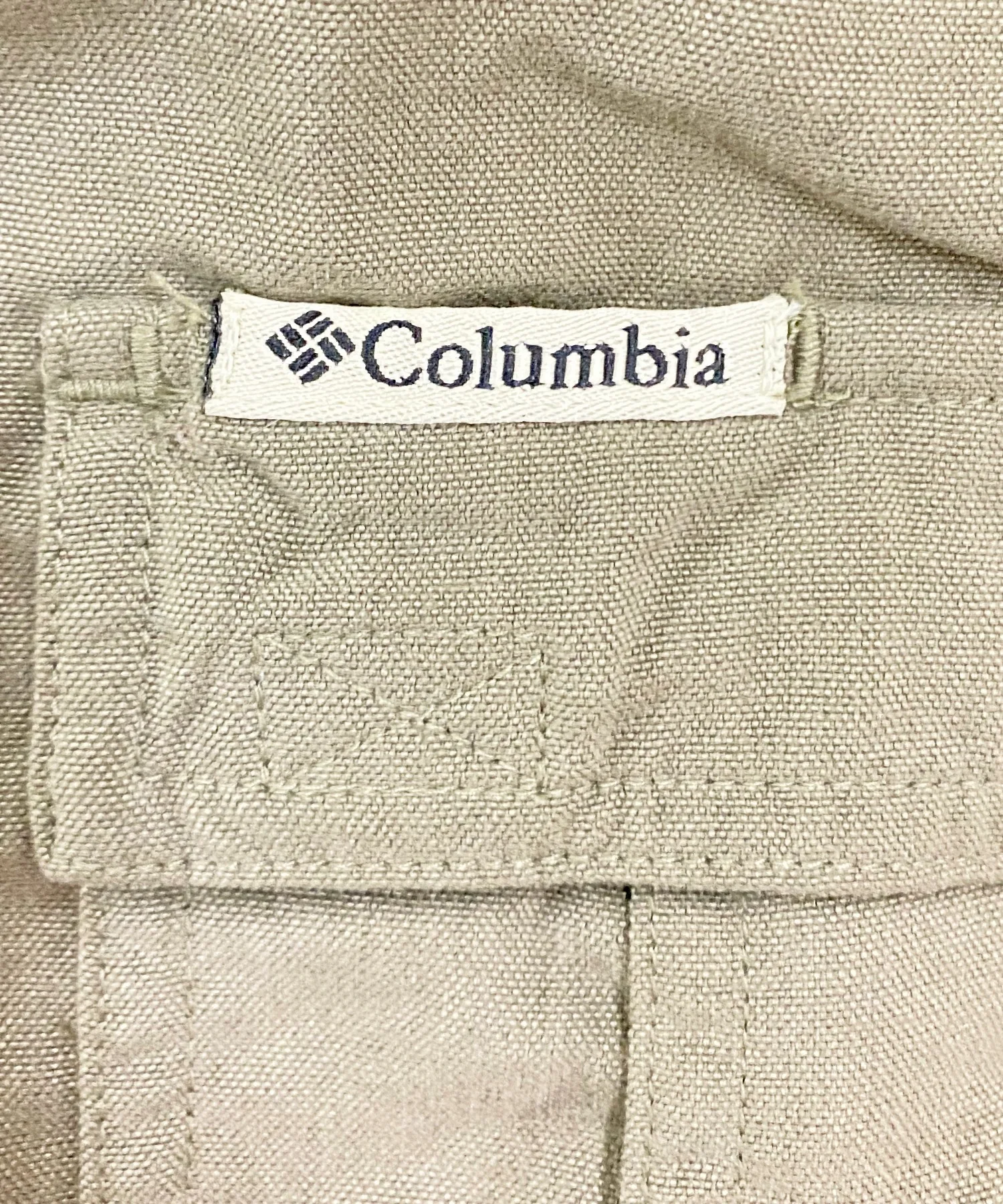 Columbia ブランドシャツ - Image 5