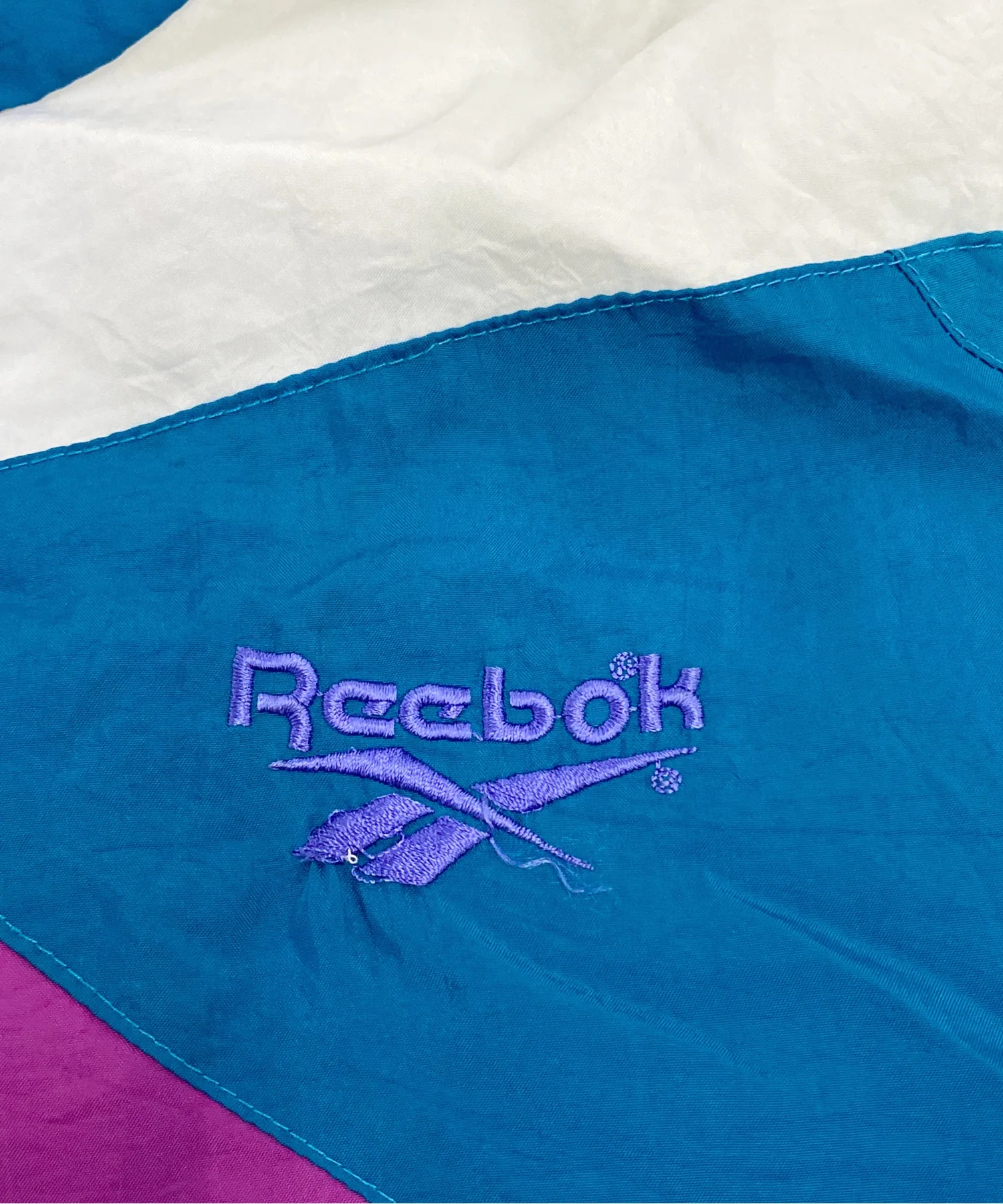 Reebokブランドナイロンジャケット - Image 7