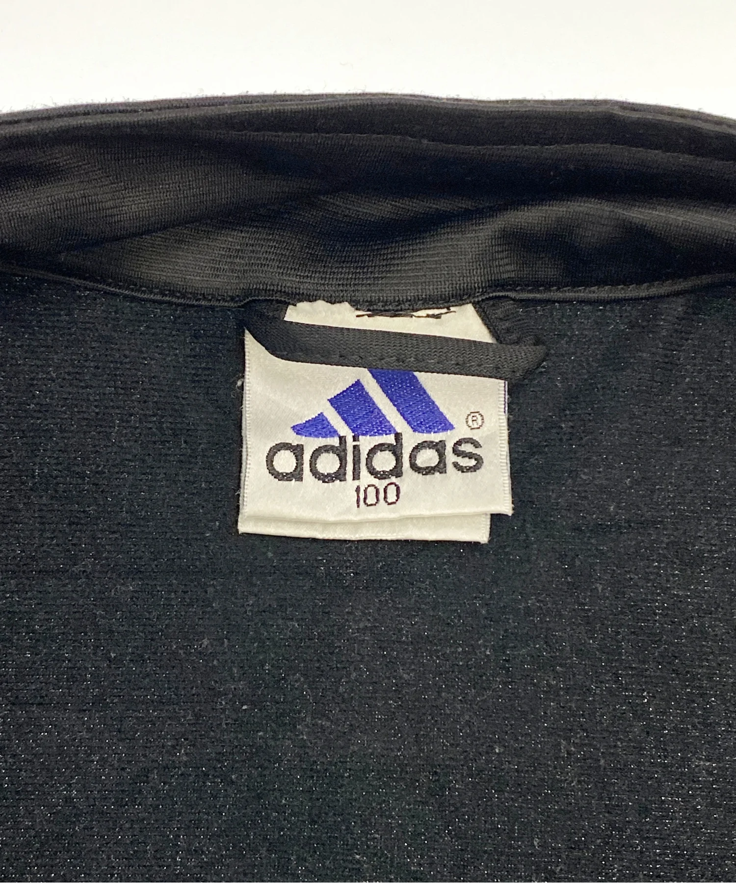 adidasブランドジャージ - Image 3