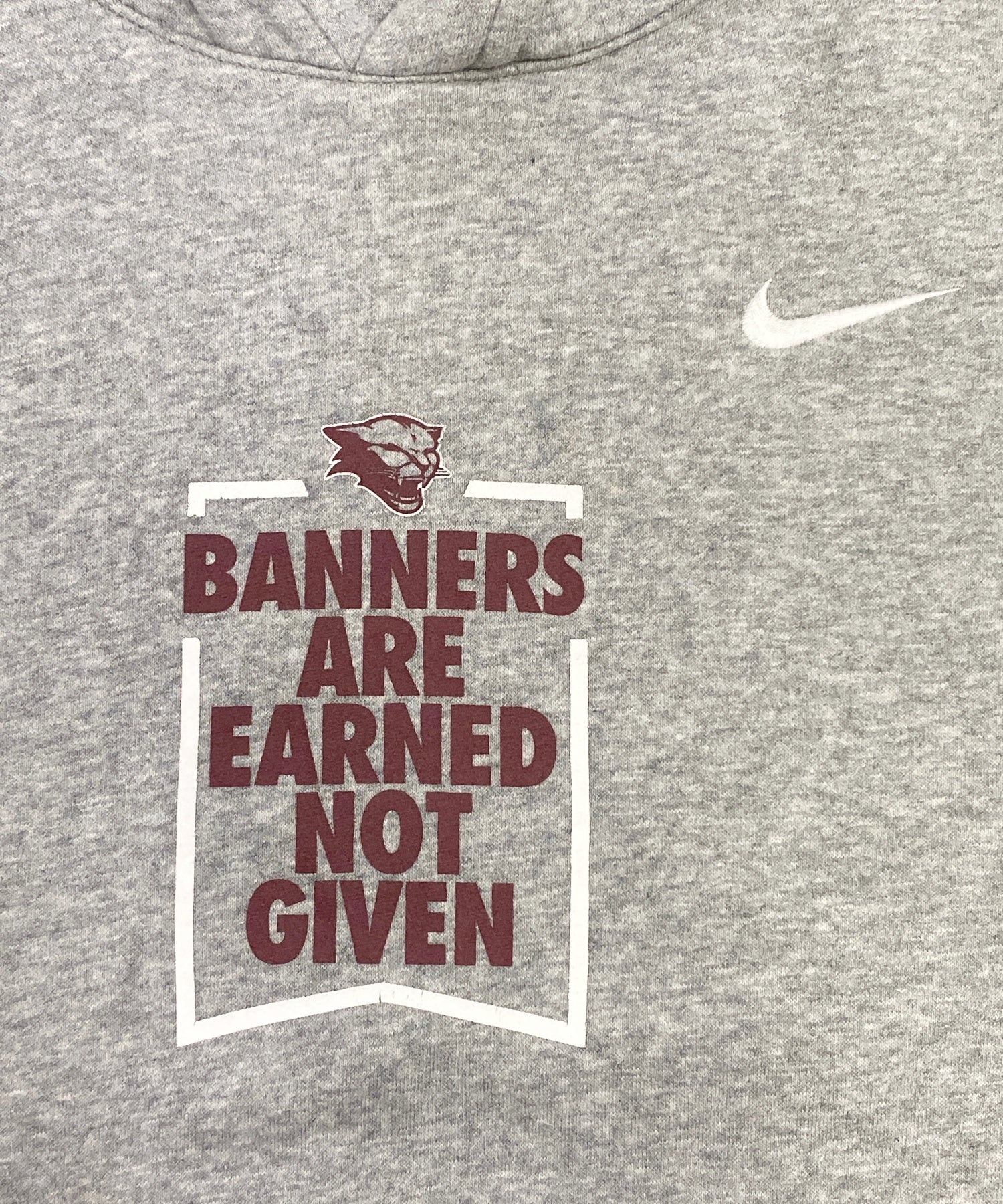 BANNERS ARE EARNED NOT GIVEN チームロゴスウェット - Image 4