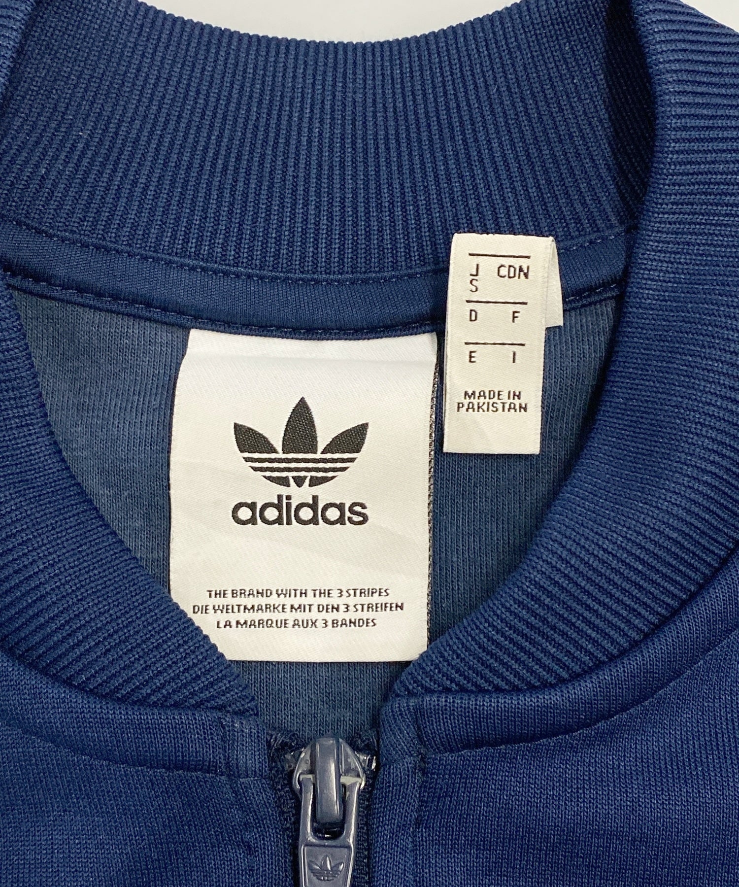 adidas ブランドジャージ - Image 3