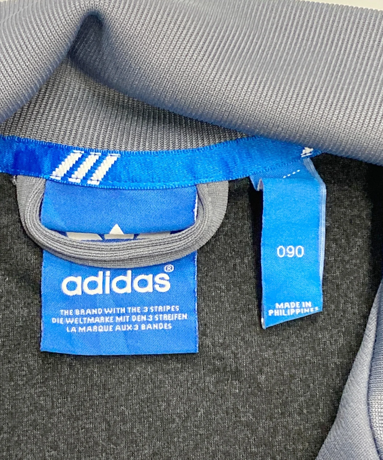 adidas ブランドジャージ - Image 3