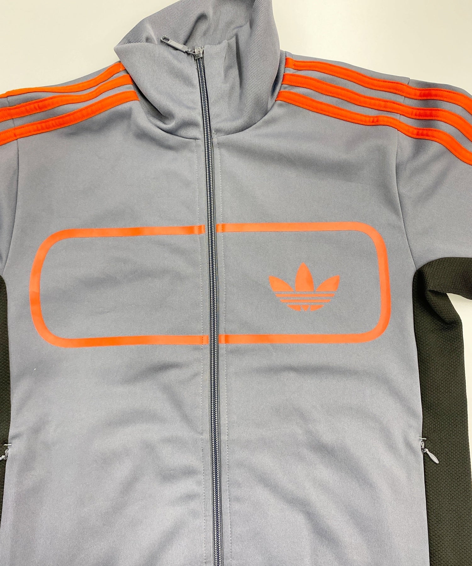 adidas ブランドジャージ - Image 4