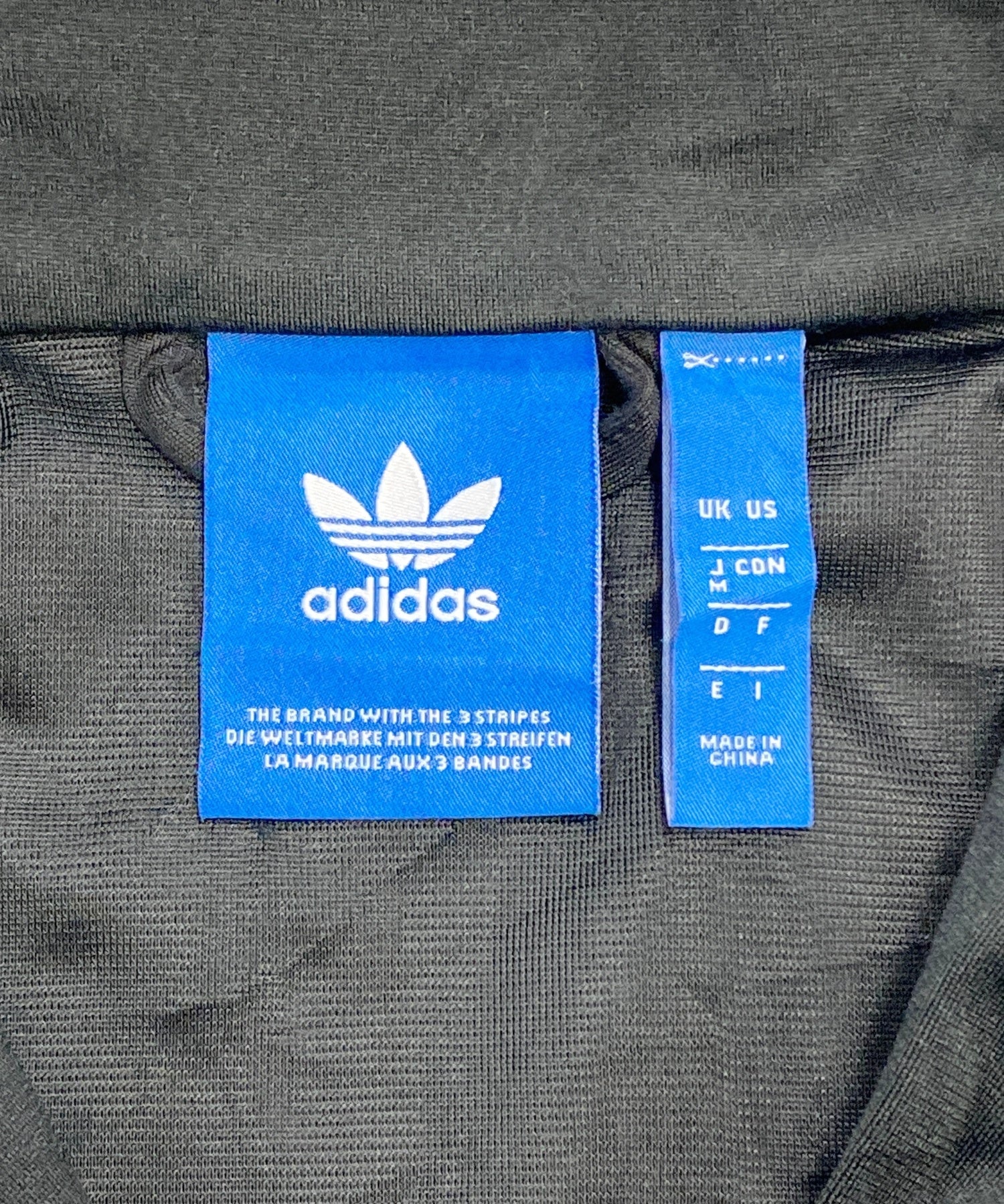 adidas ブランドジャージ - Image 3