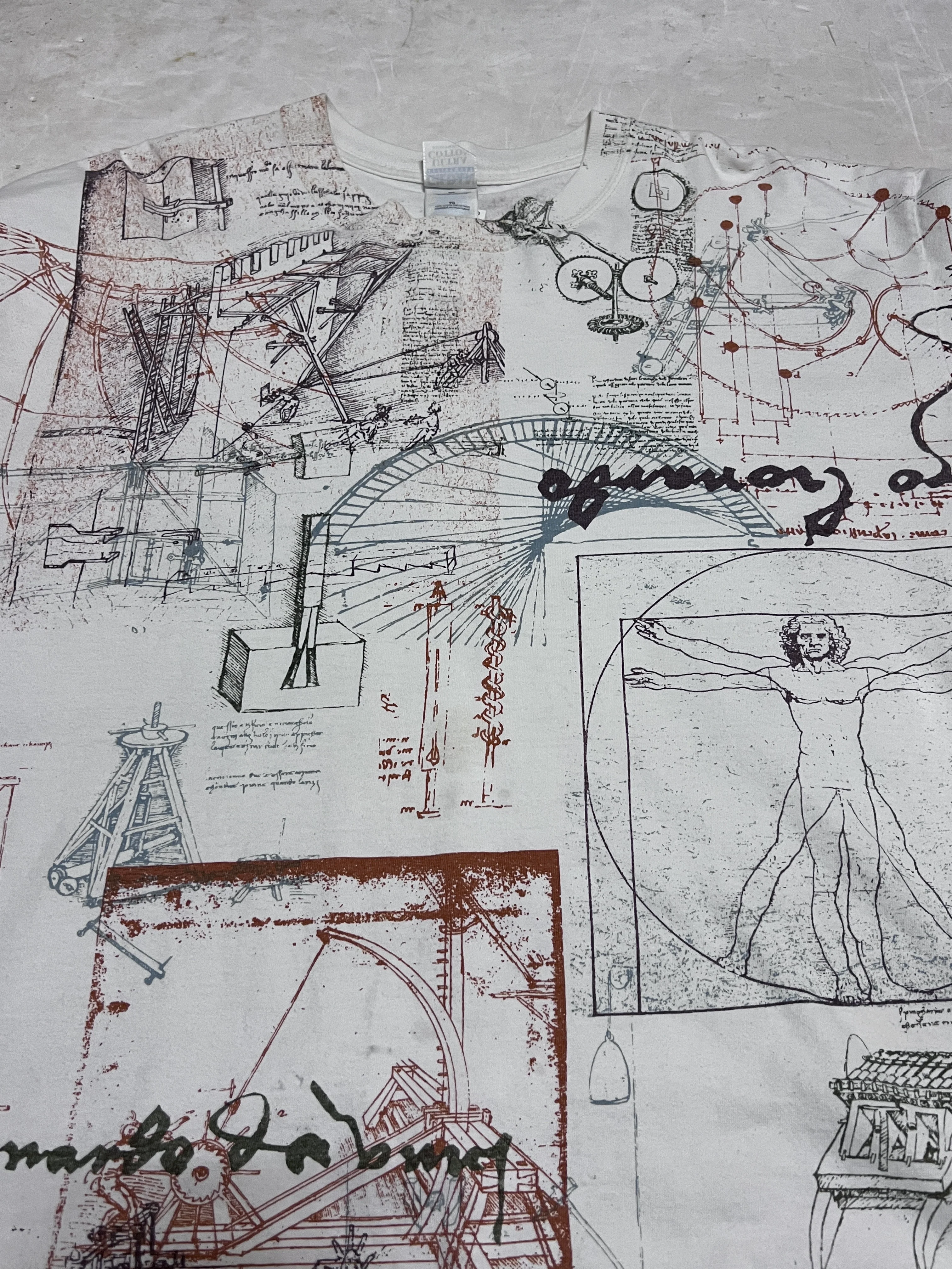 LEONARDO DA VINCI  アートTシャツ - Image 3