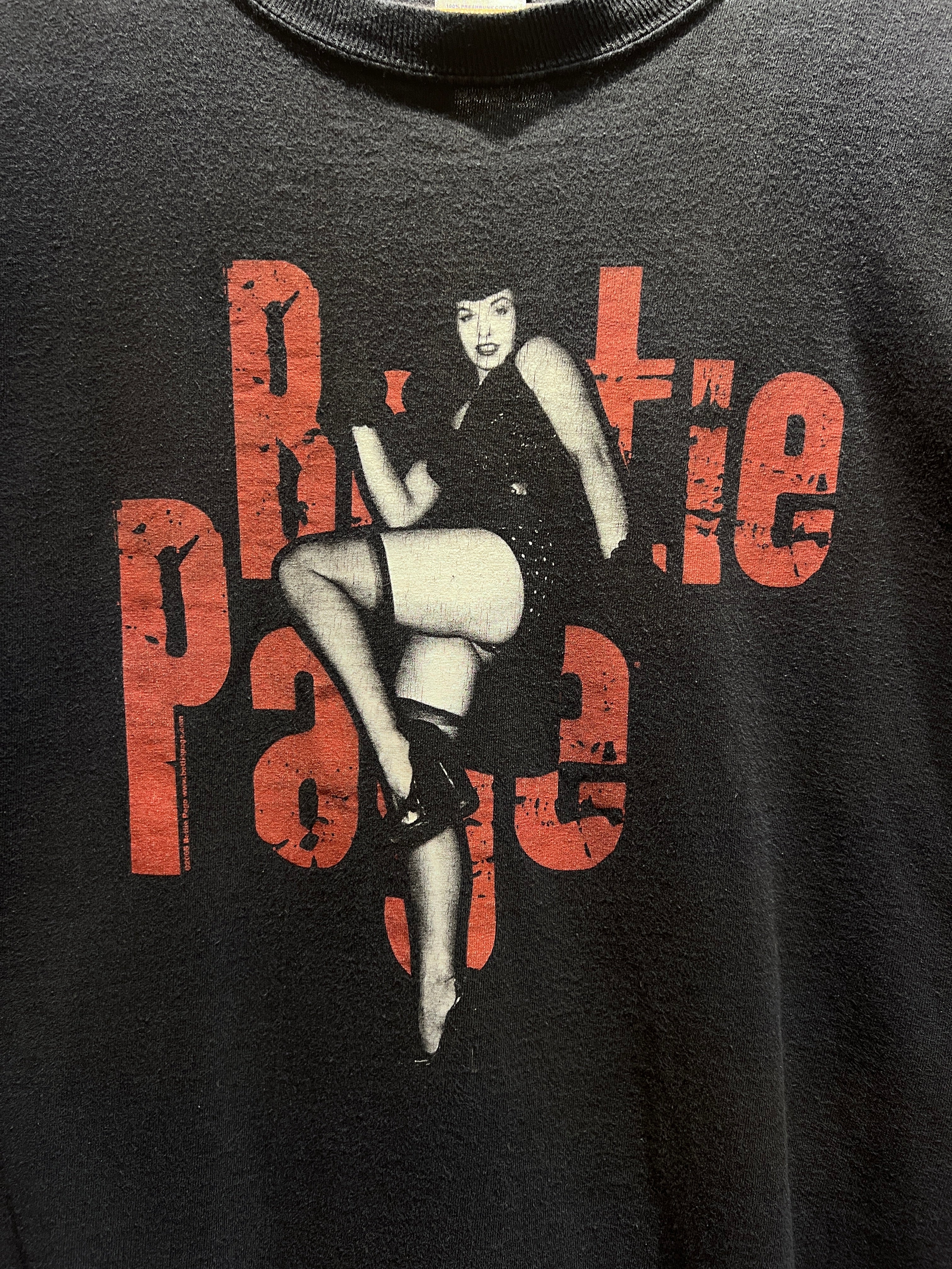 ベティー・ペイジ Tシャツ - Image 3