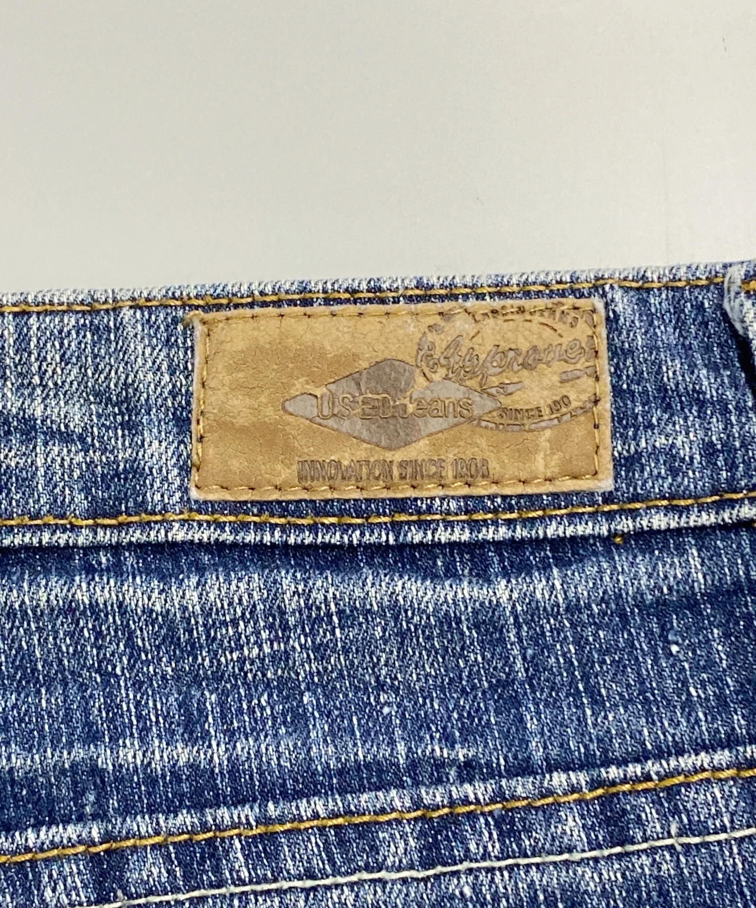 USED Jeansデニムショーツ - Image 3