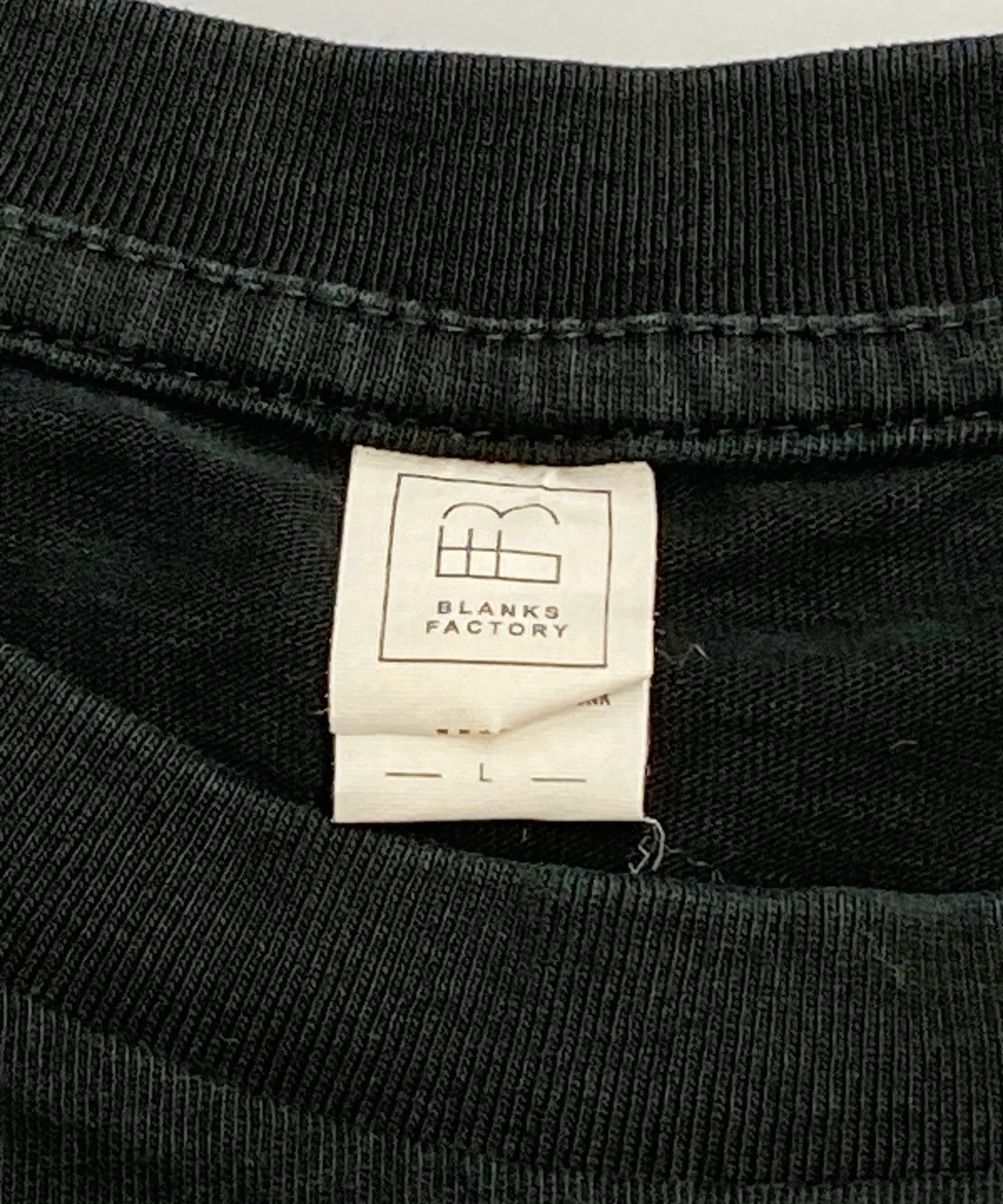 BLANKS FACTORY 90sTシャツ - Image 3