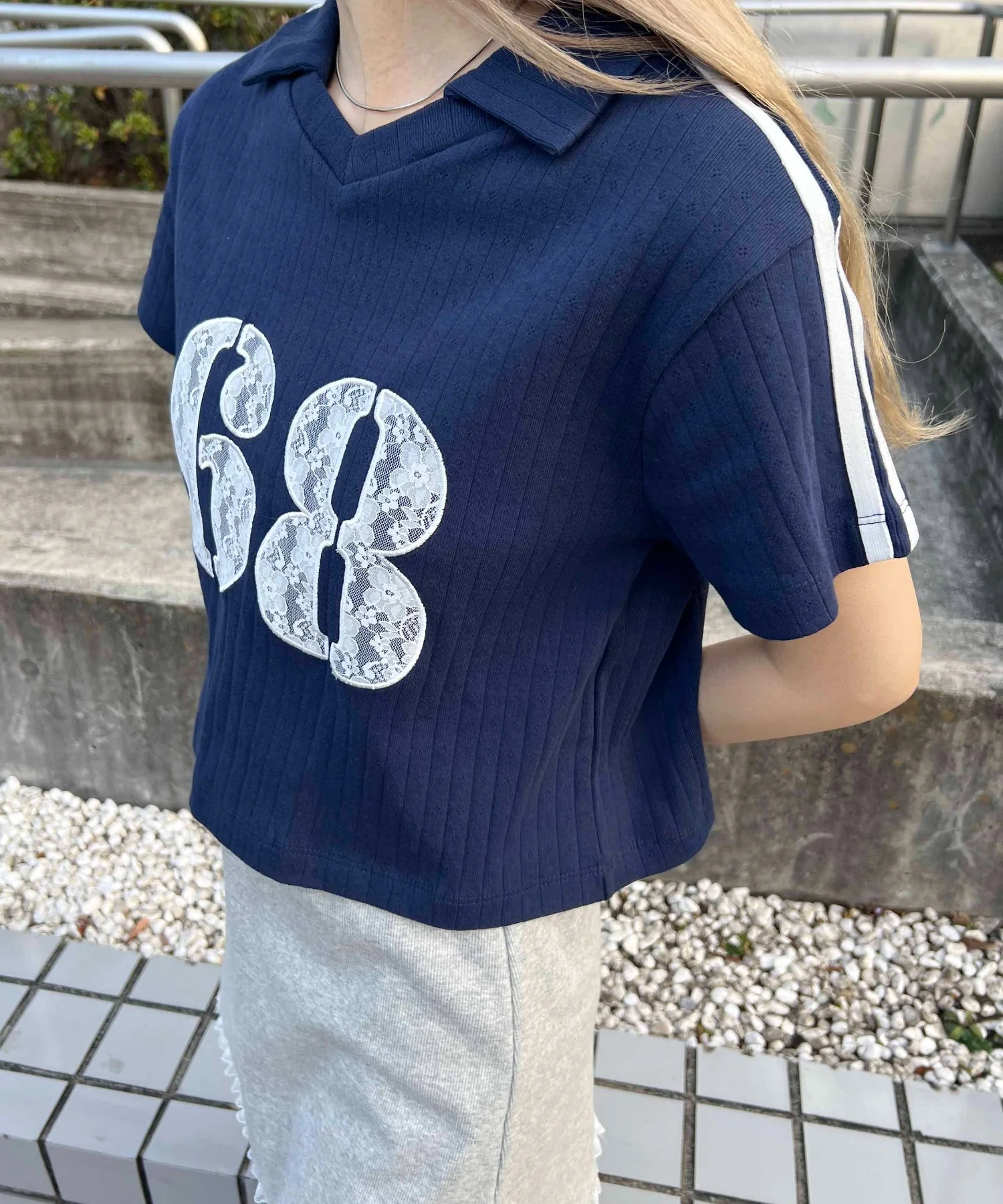 レースワッペンラインTシャツ - Image 7