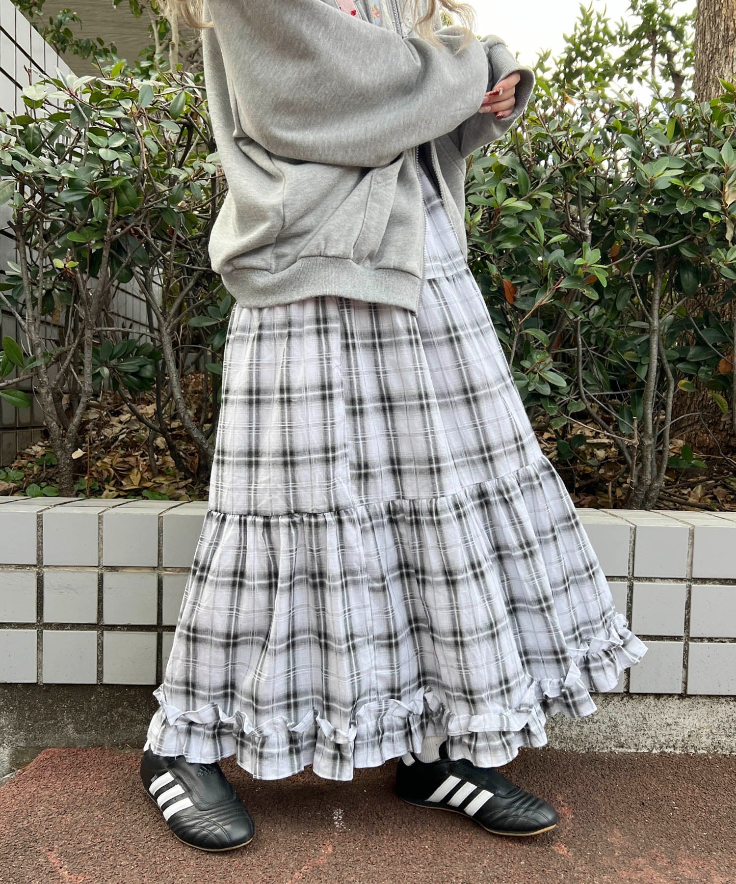 オンブレチェックティアードロングスカート - Image 5
