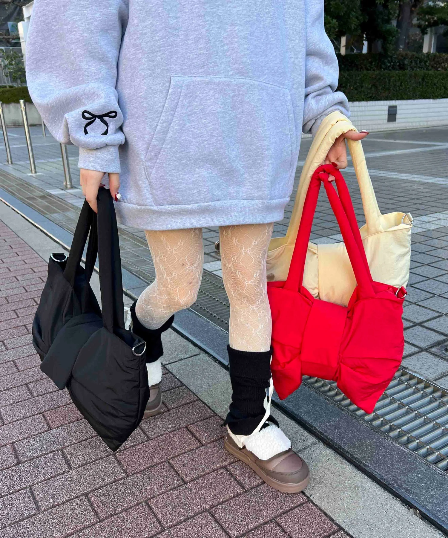 パテッドリボンショルダーバッグ - Image 25