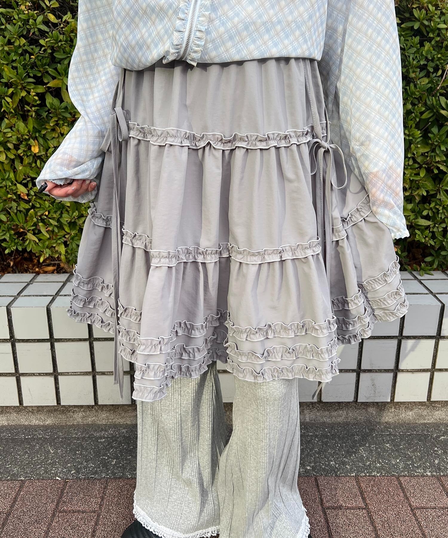 ボリュームフリルミドルスカート - Image 27