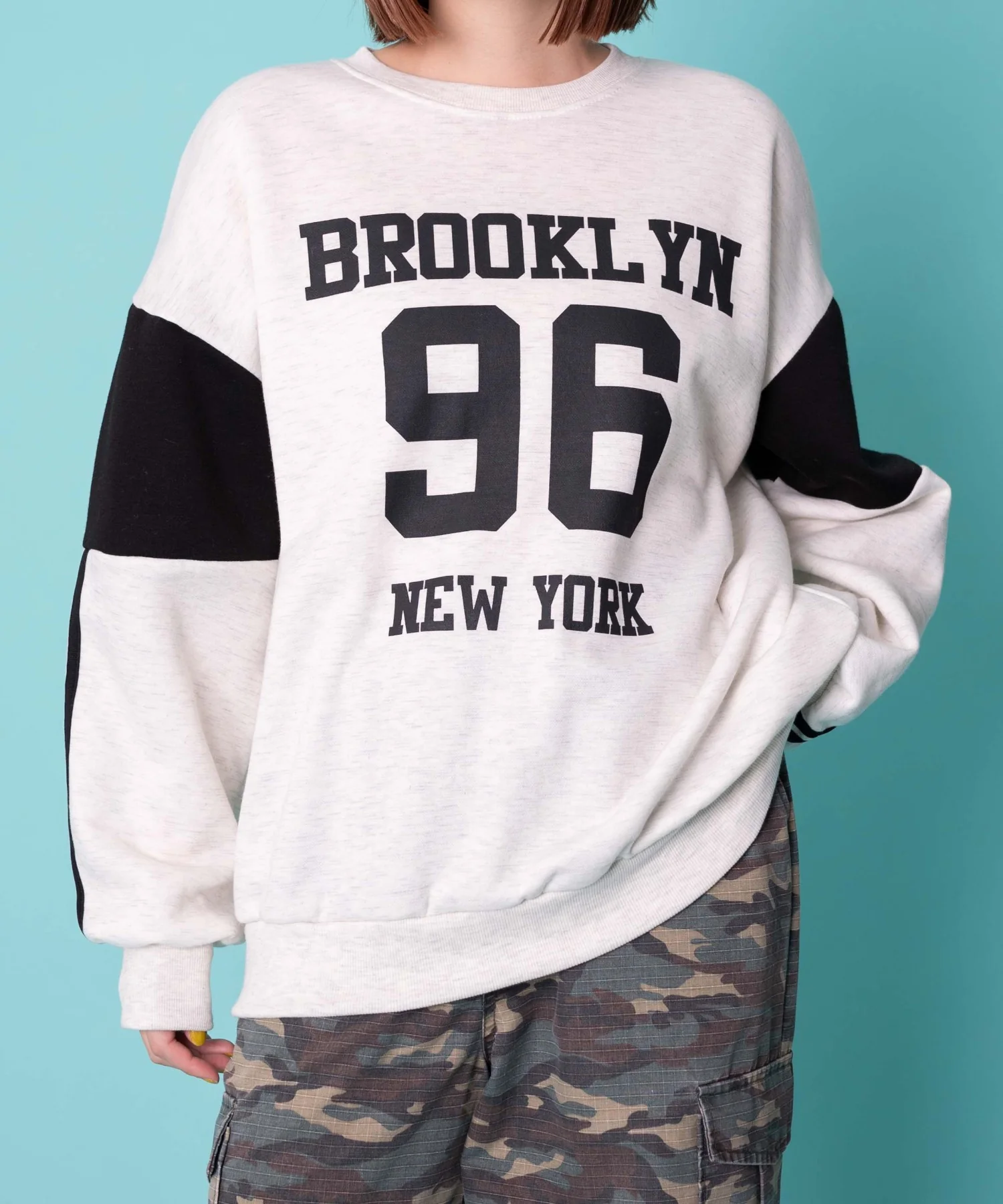 BROOKLYNナンバリングスウェット - Image 2