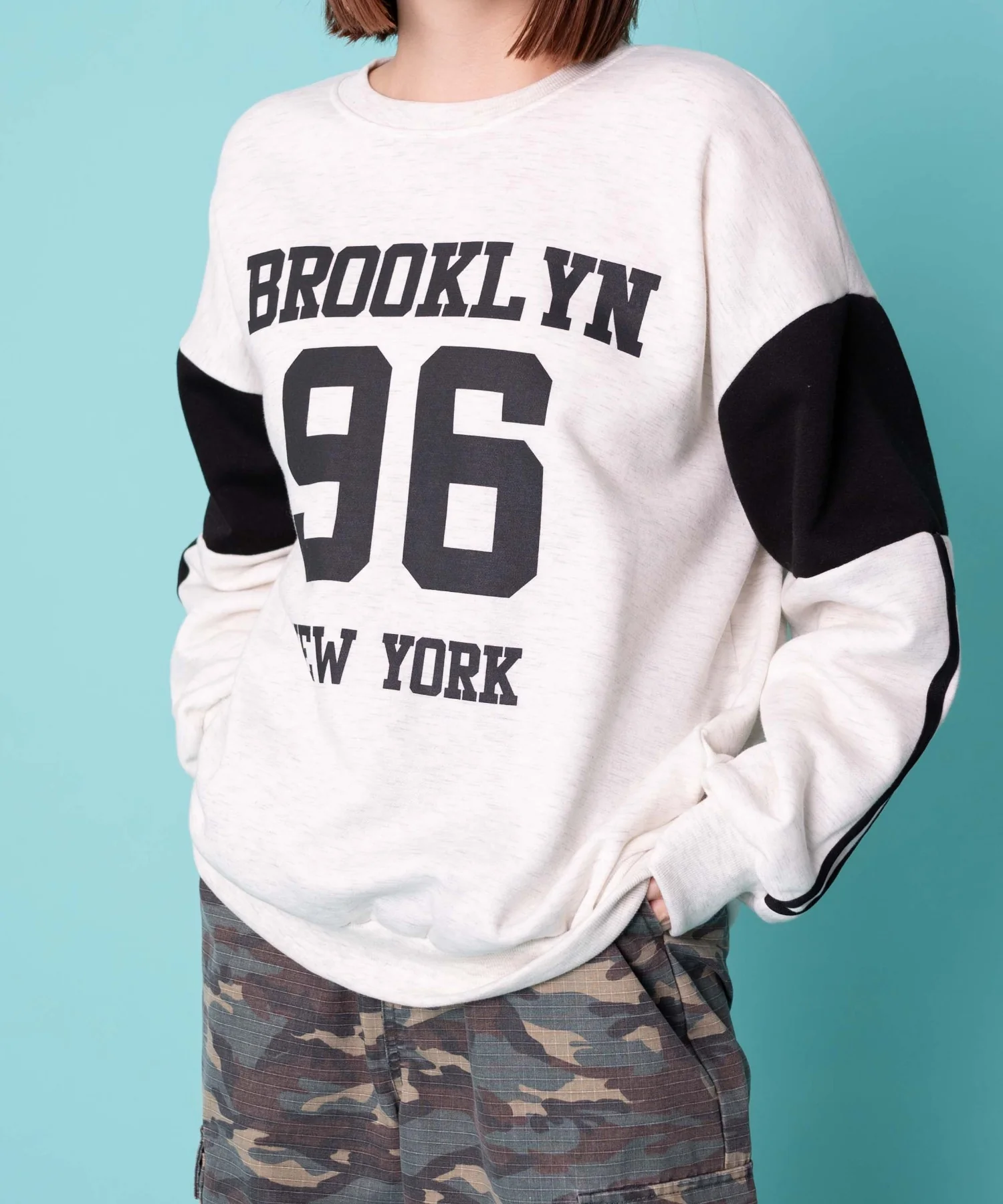 BROOKLYNナンバリングスウェット - Image 9