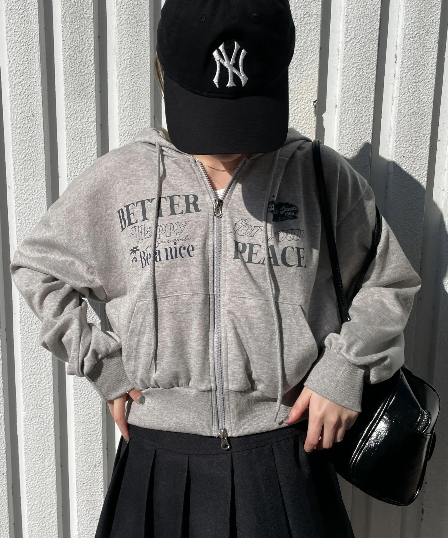 ロゴショートジップパーカー - Image 3