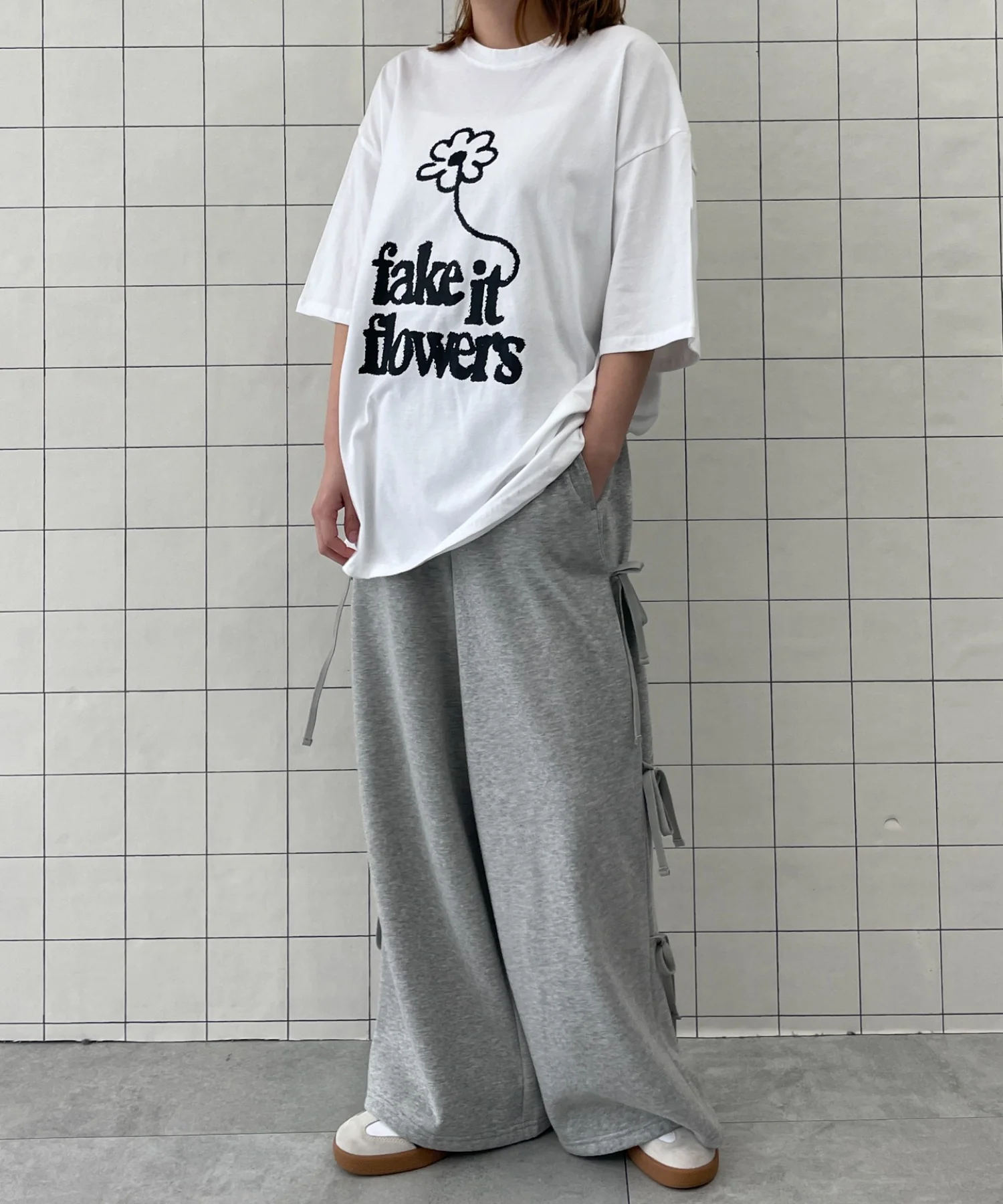 fake　it　flowersビッグT - Image 3