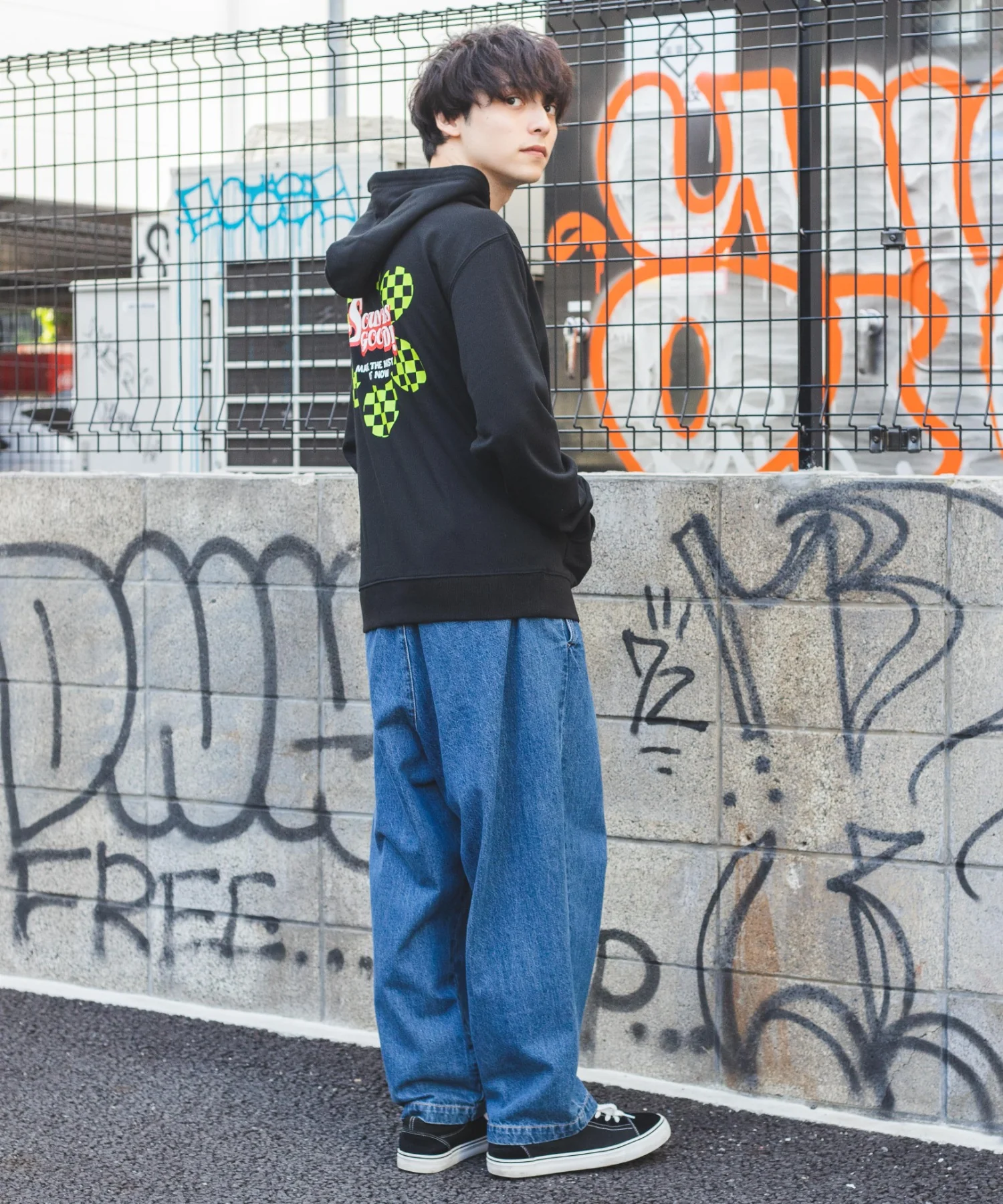 グラフィックプルパーカー1 - Image 56