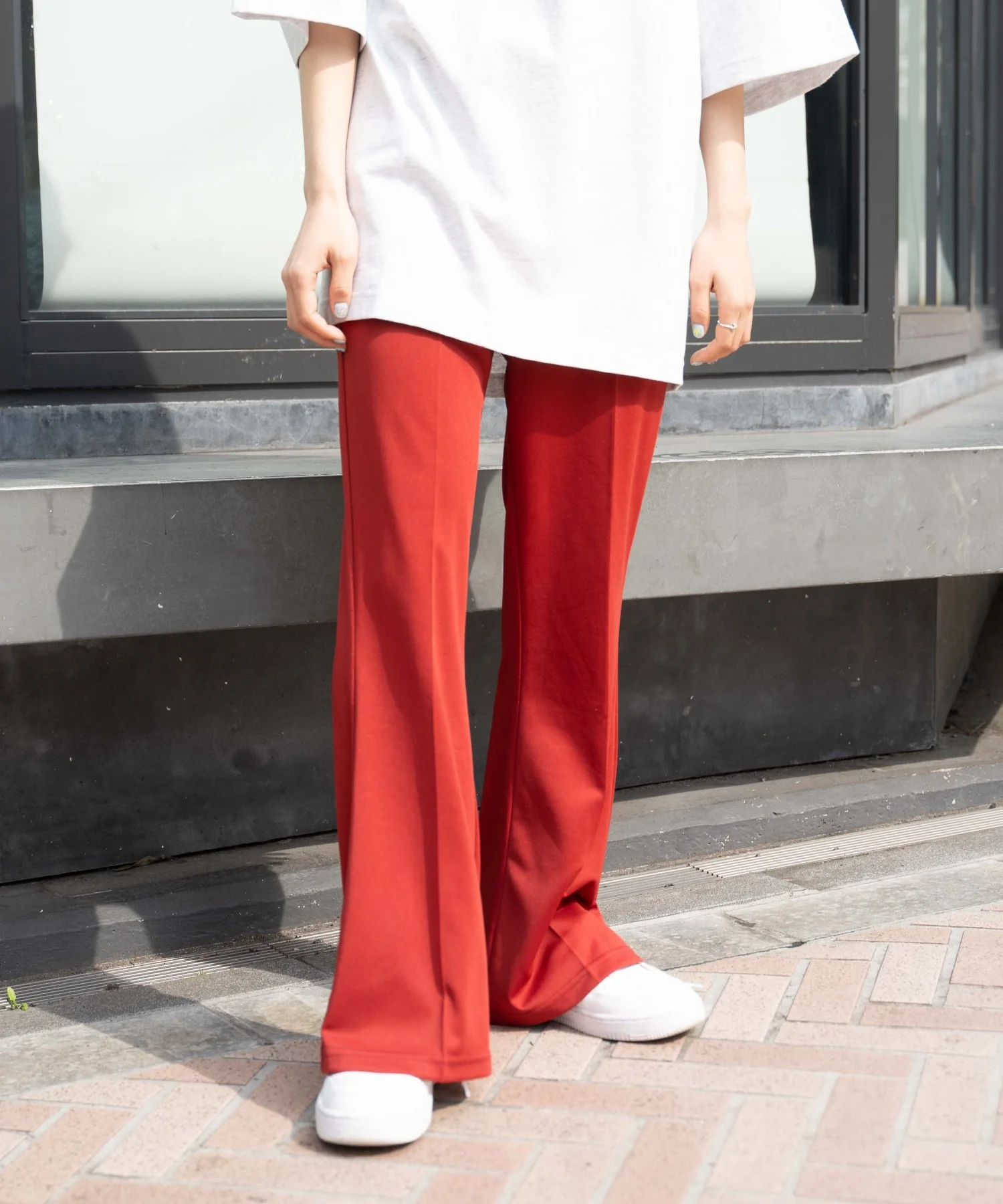 ポンチセンタープレスフレアパンツ - Image 5