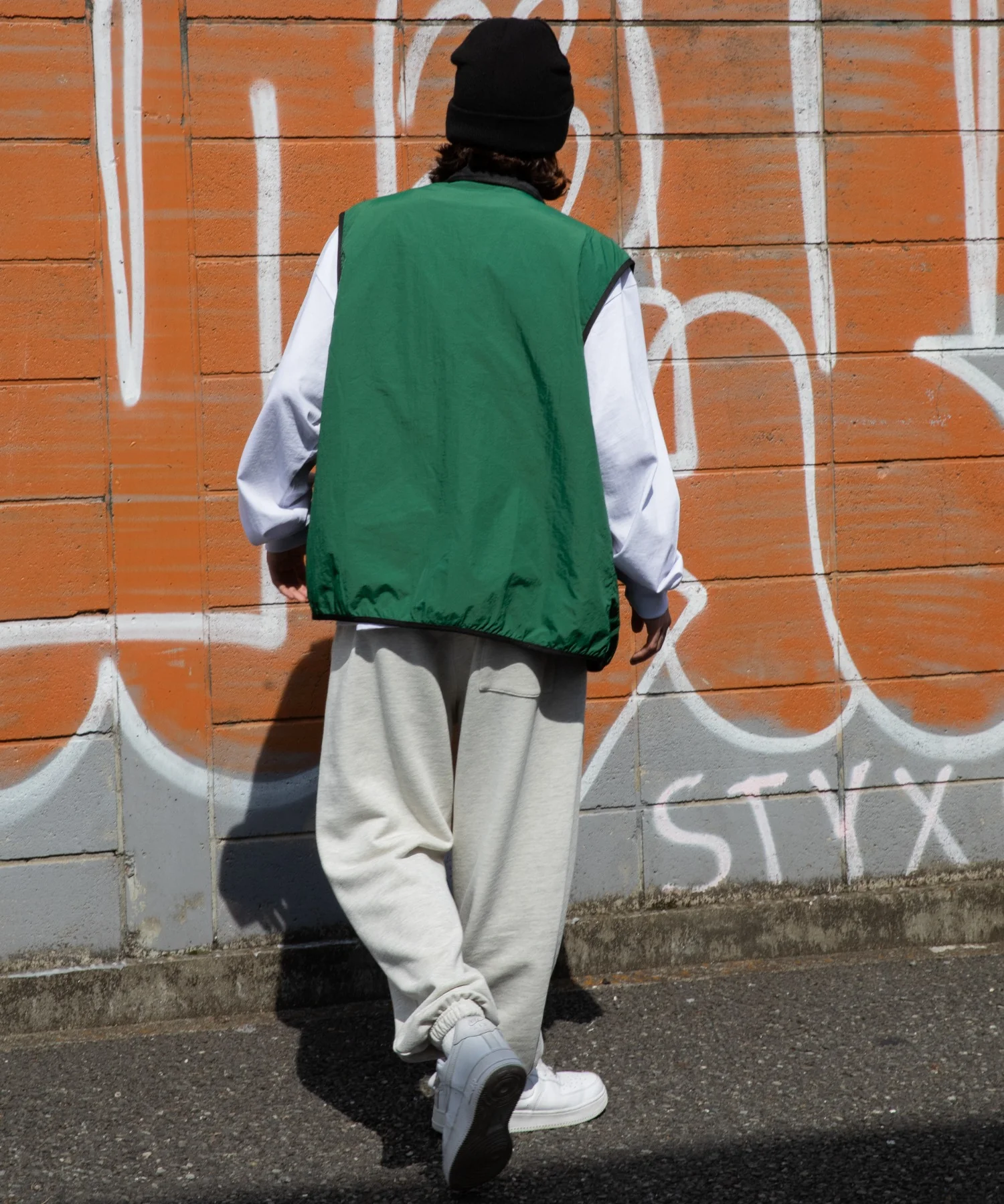 リバーシブルナイロンベスト - Image 13