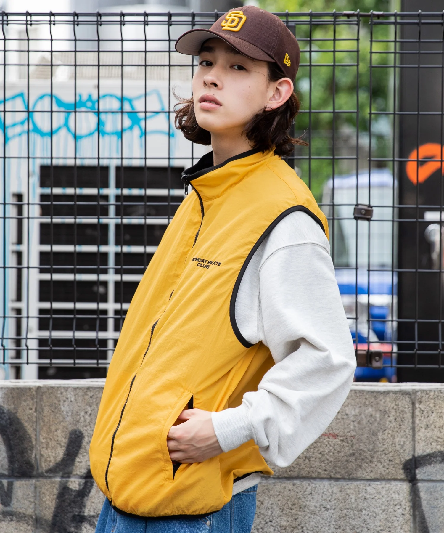 リバーシブルナイロンベスト - Image 3