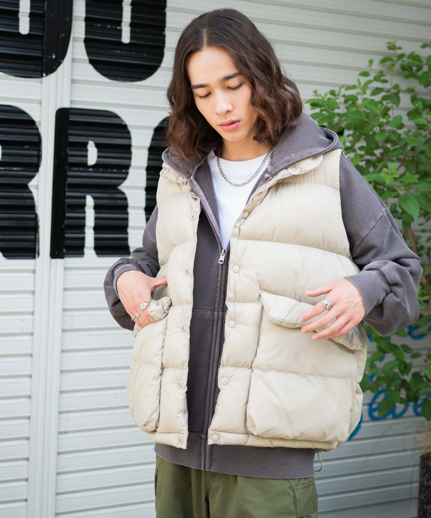 カラーナイロンパテッドベスト - Image 8