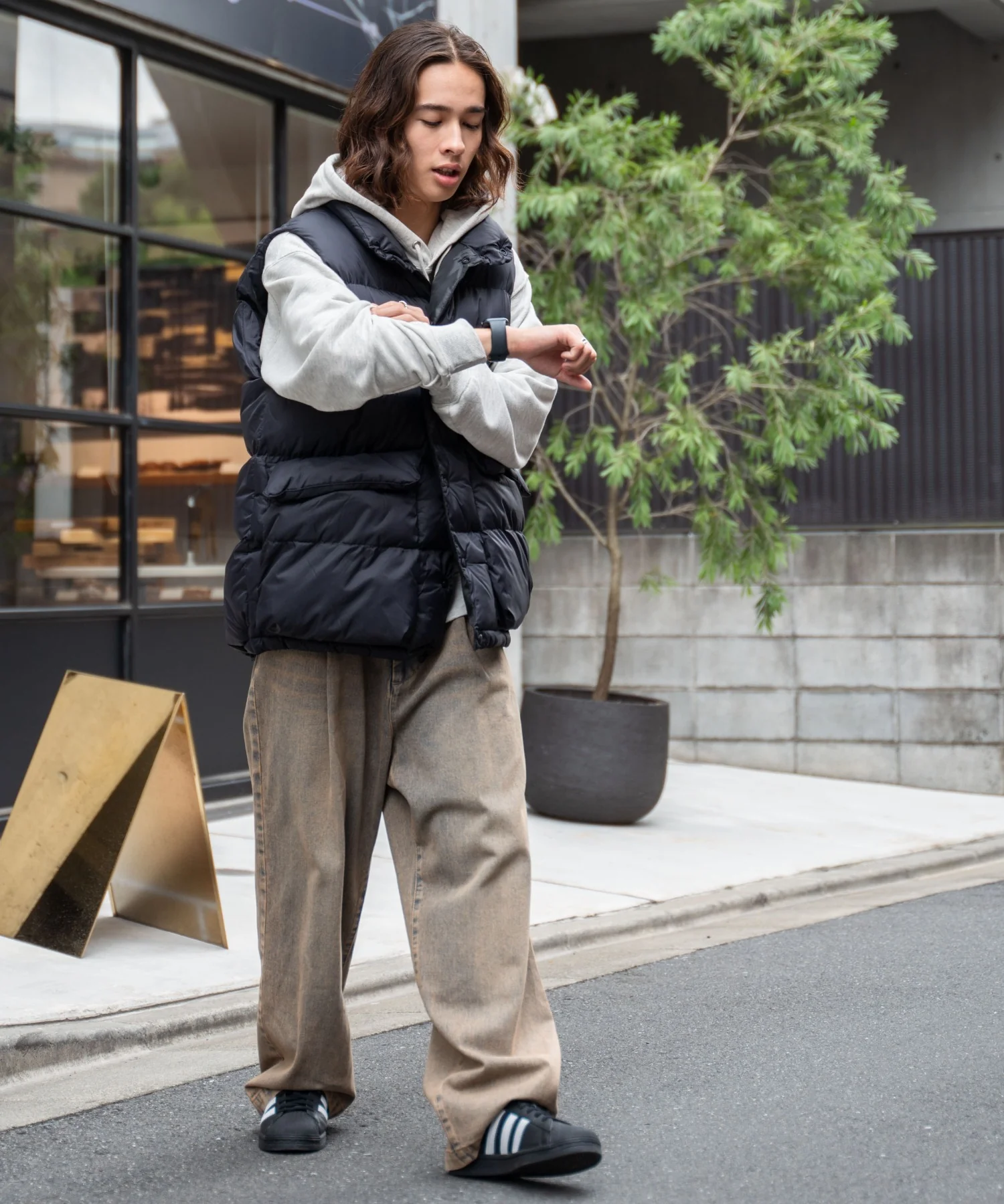 スケーターズタックワイドデニムパンツ - Image 11