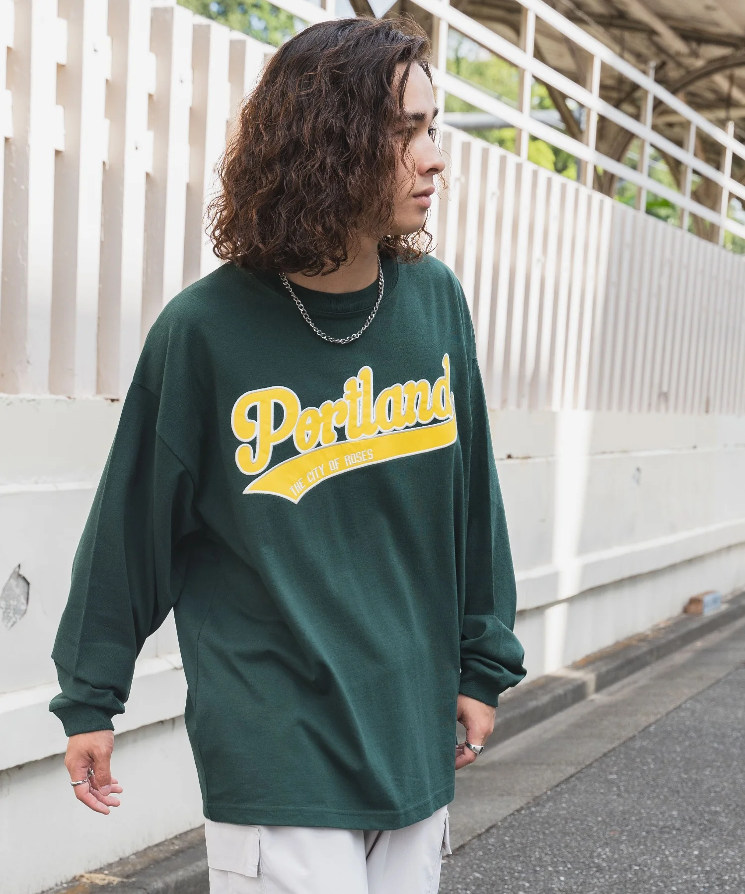アクセ付きグラフィックロンT - Image 16