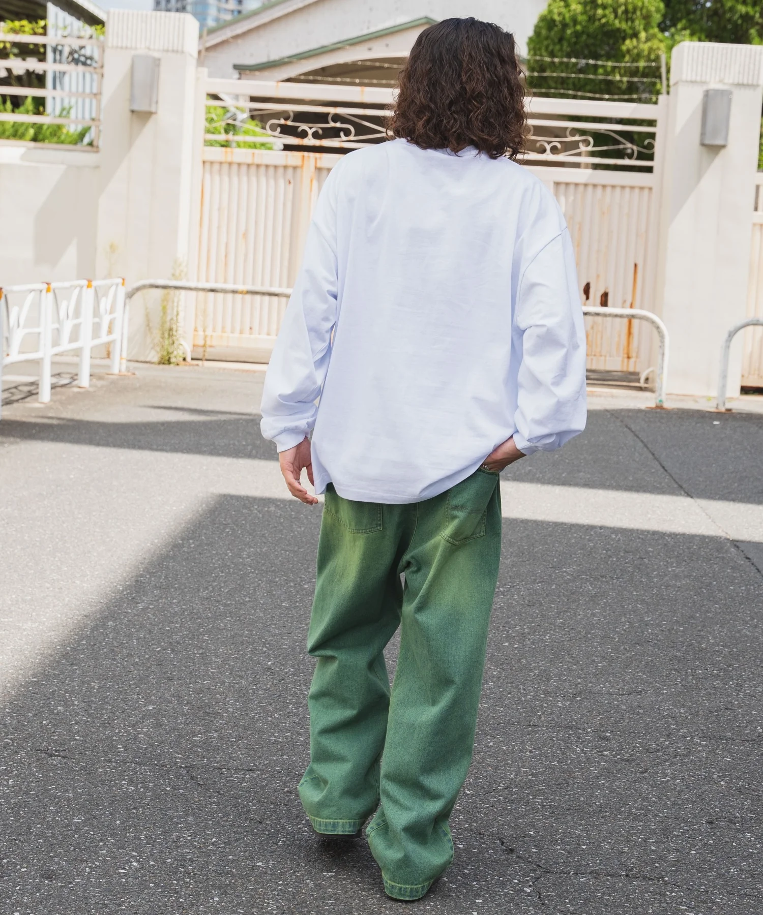 アクセ付きグラフィックロンT - Image 22
