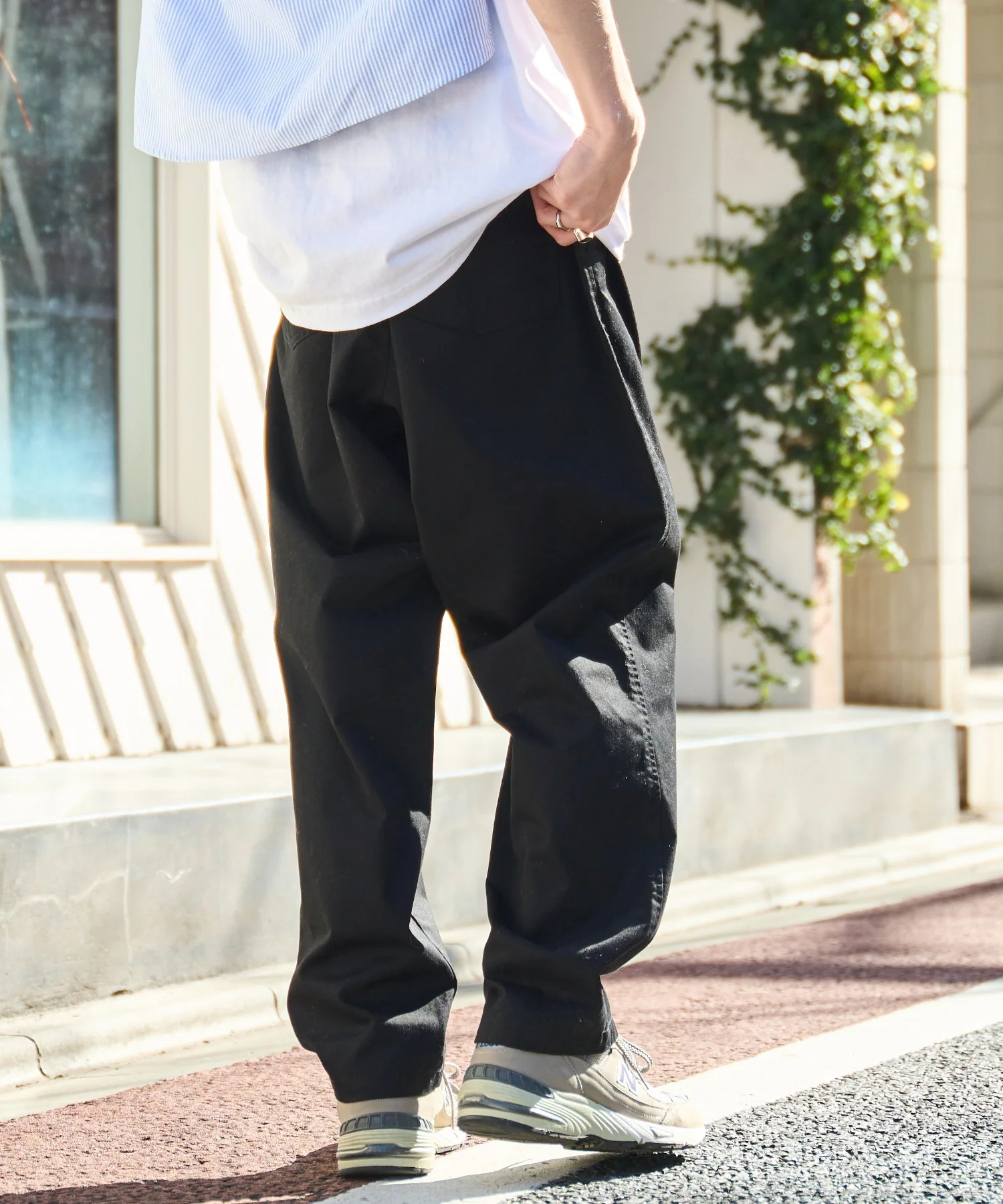 チノイージーワイドパンツ - Image 36