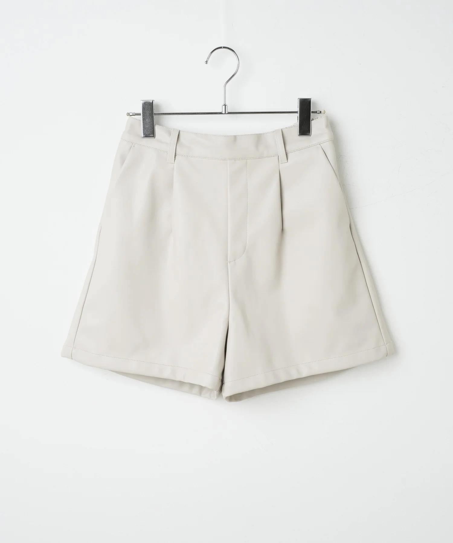 合皮タックショートパンツ - Image 26