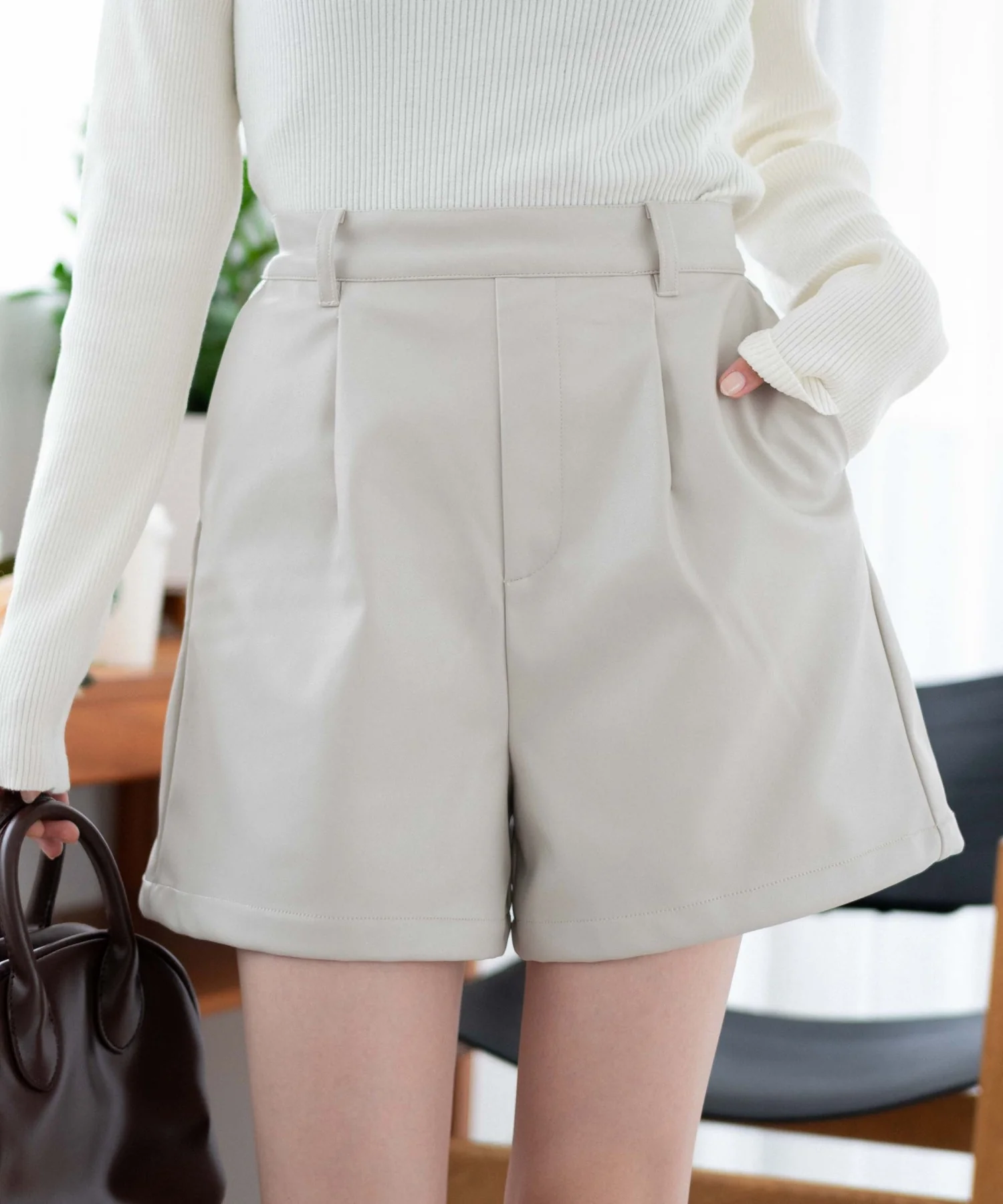 合皮タックショートパンツ - Image 6
