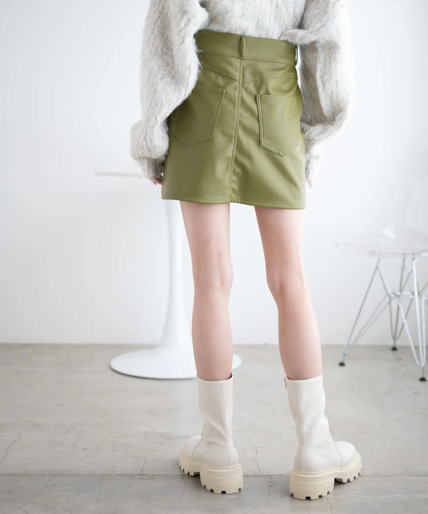 合皮台形ミニスカート - Image 18