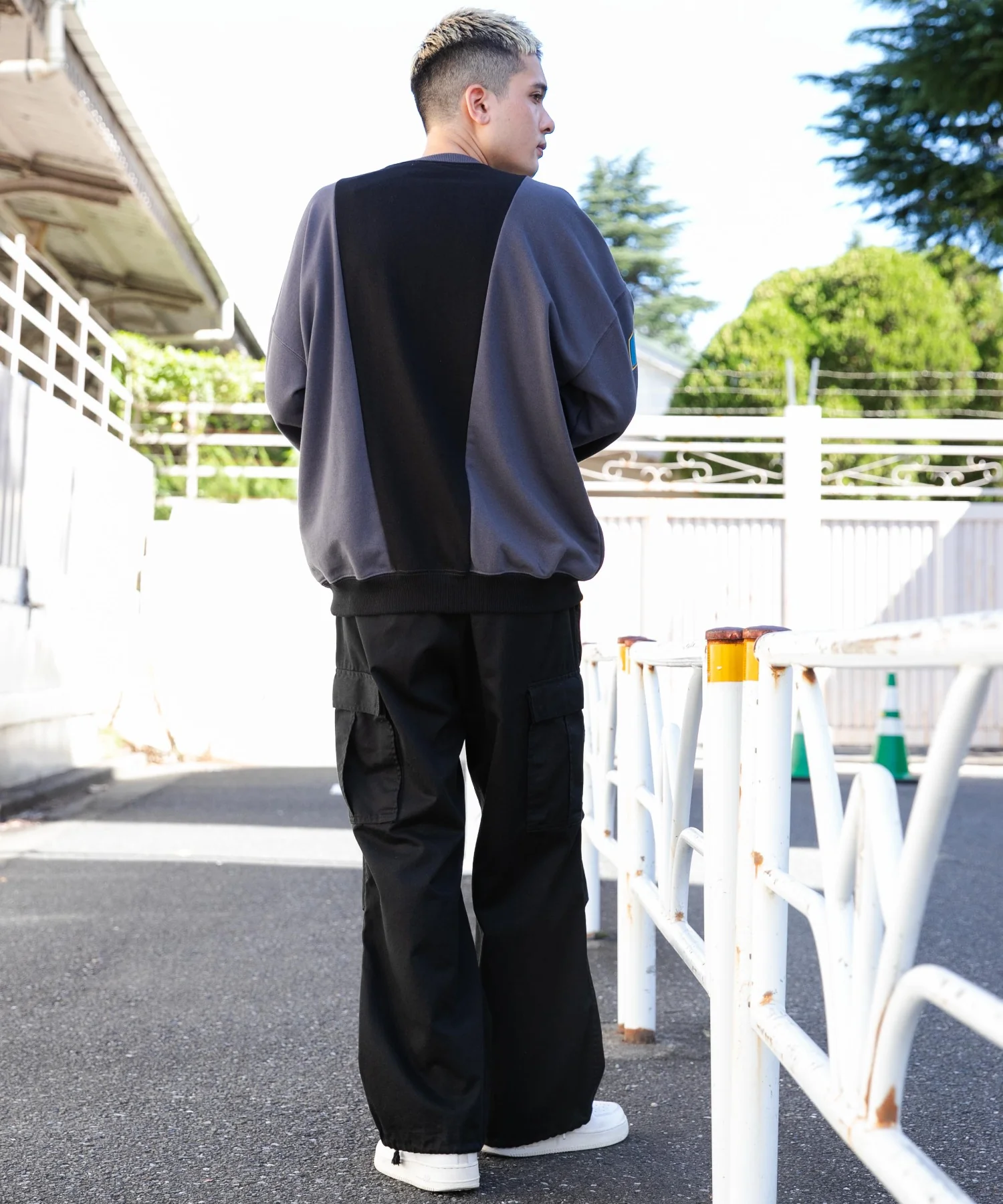 ドッキンググラフィックプルオーバー - Image 25