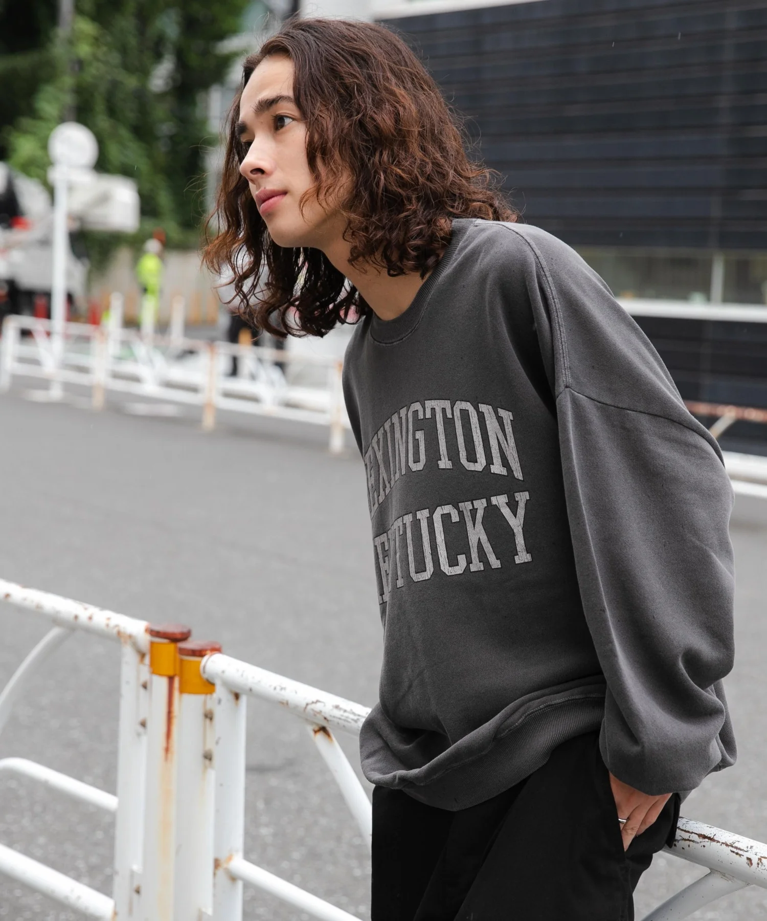 ピグメントグラフィックプルオーバー - Image 33