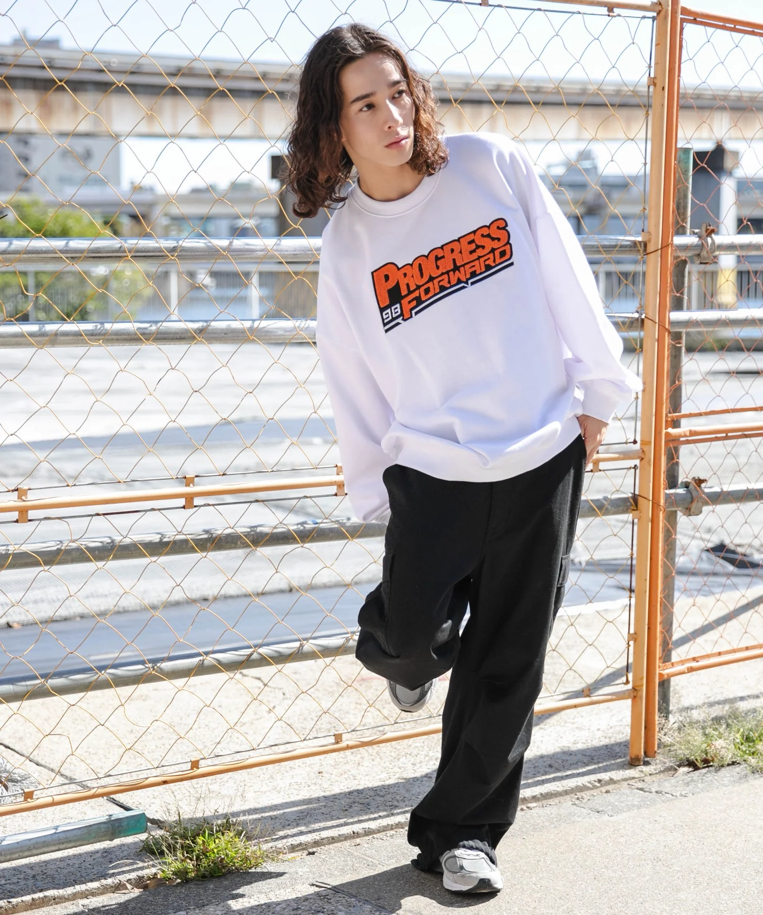 ヘビーウエイトサガラグラフィックプルオーバー - Image 11