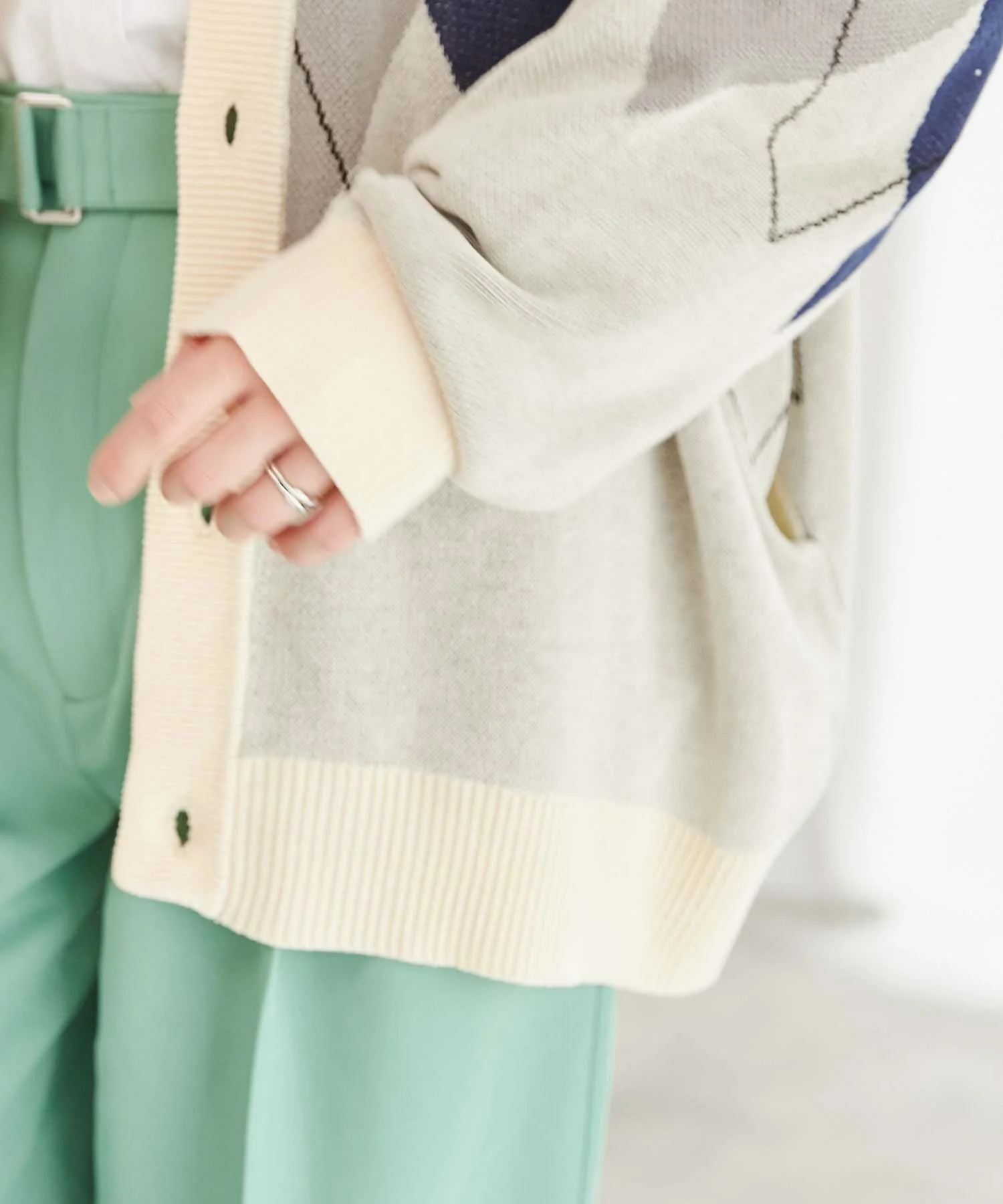 リネンライク総柄ルーズカーディガン - Image 17