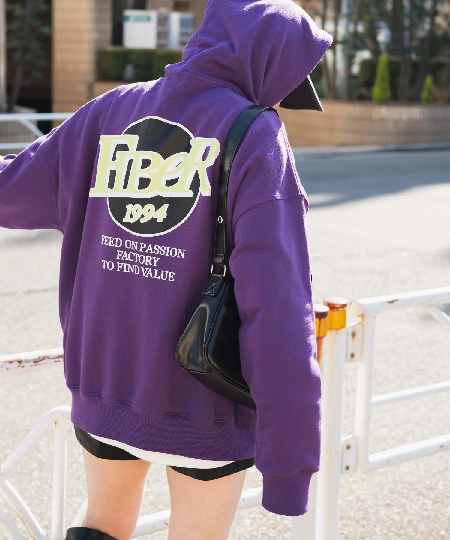 ヘビーウエイトサークルロゴプルパーカー - Image 18