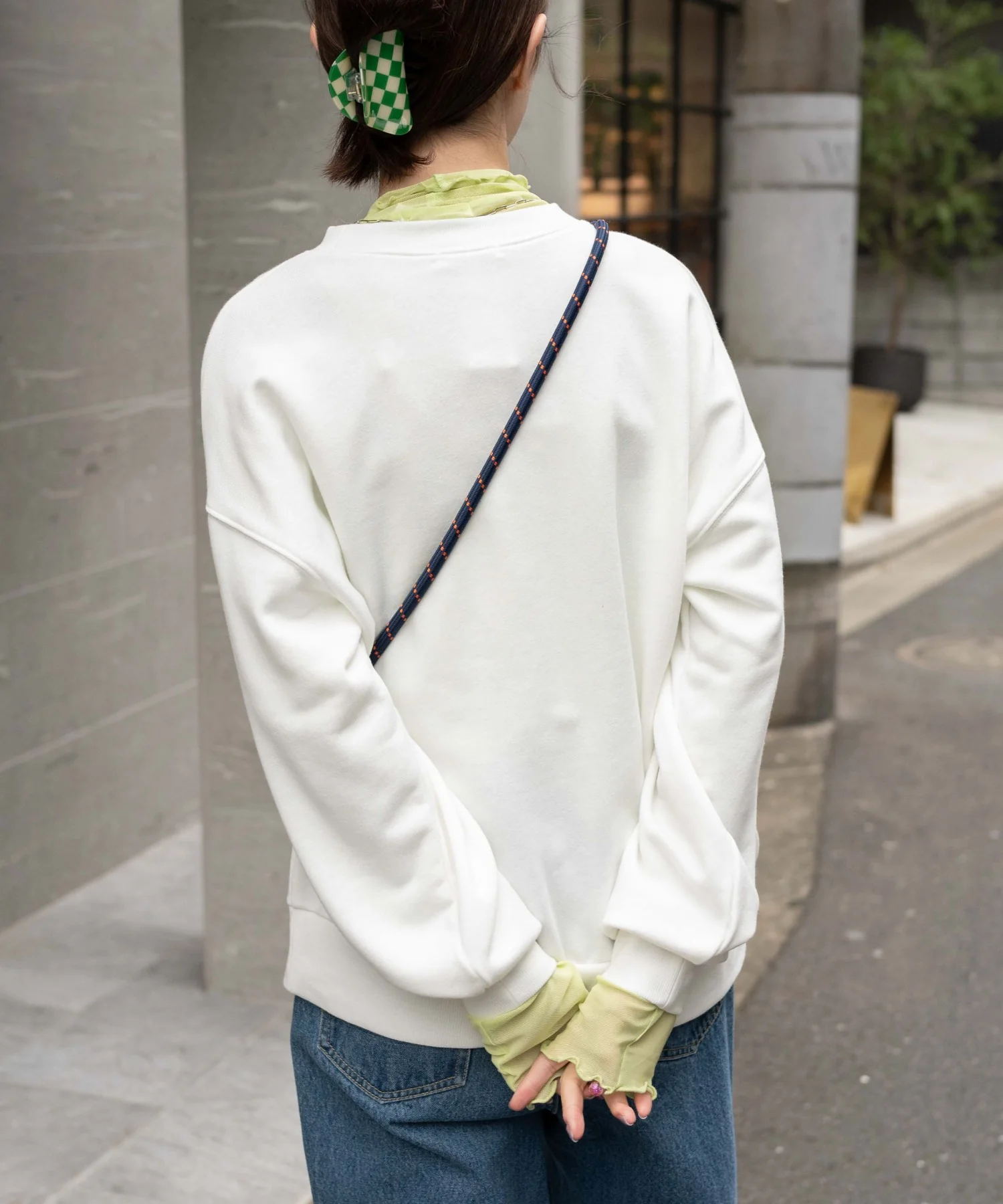 グラフィックルーズスウェット - Image 10