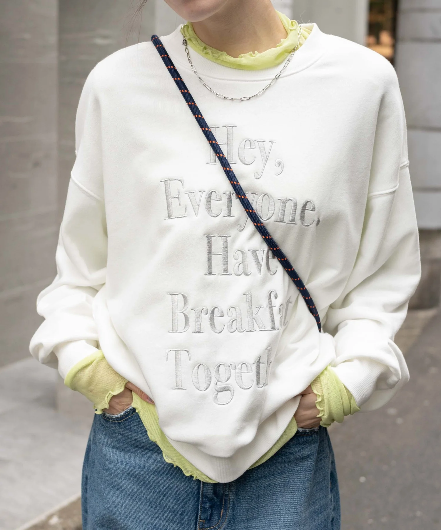 グラフィックルーズスウェット - Image 9