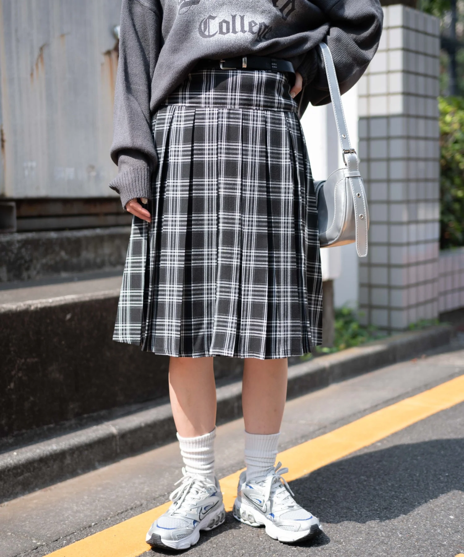ベルト付プリーツミドルスカート - Image 14