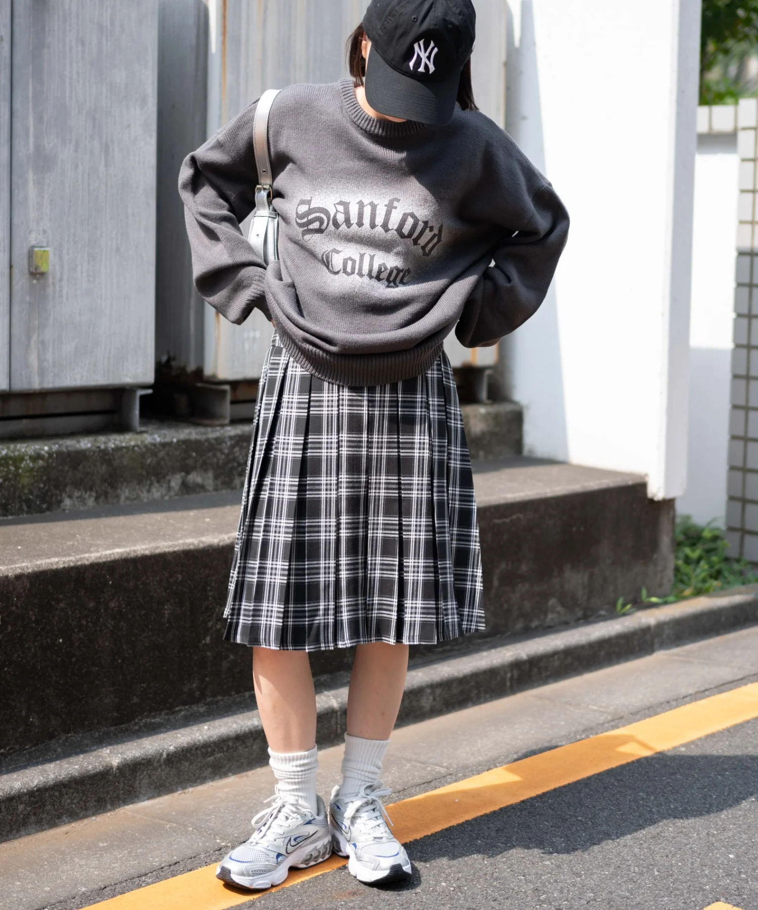 ベルト付プリーツミドルスカート - Image 6