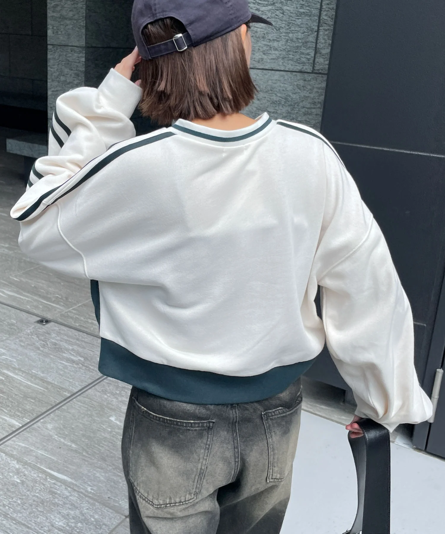 切り替えショートスウェット - Image 16