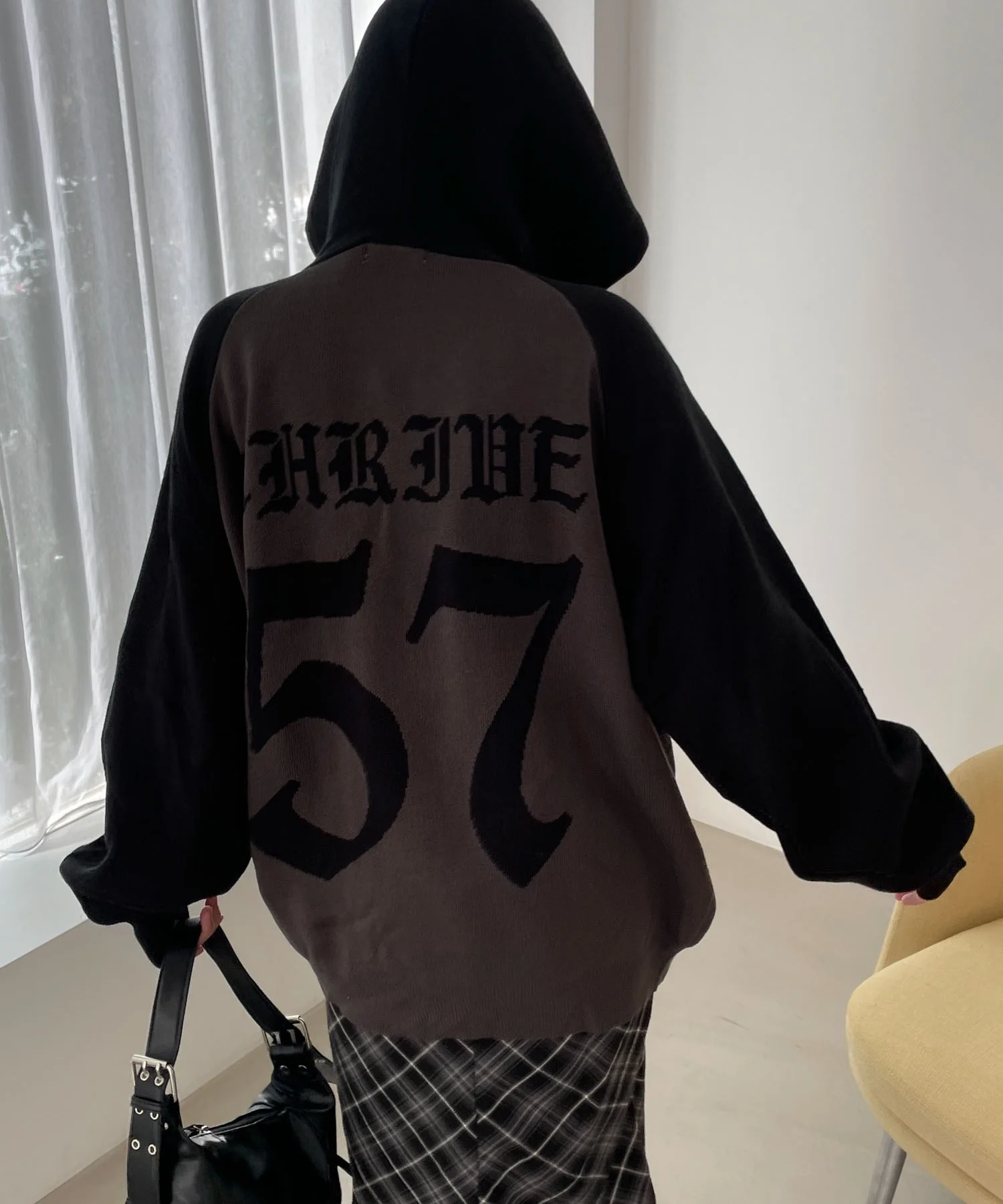 グラフィックニットパーカー - Image 15